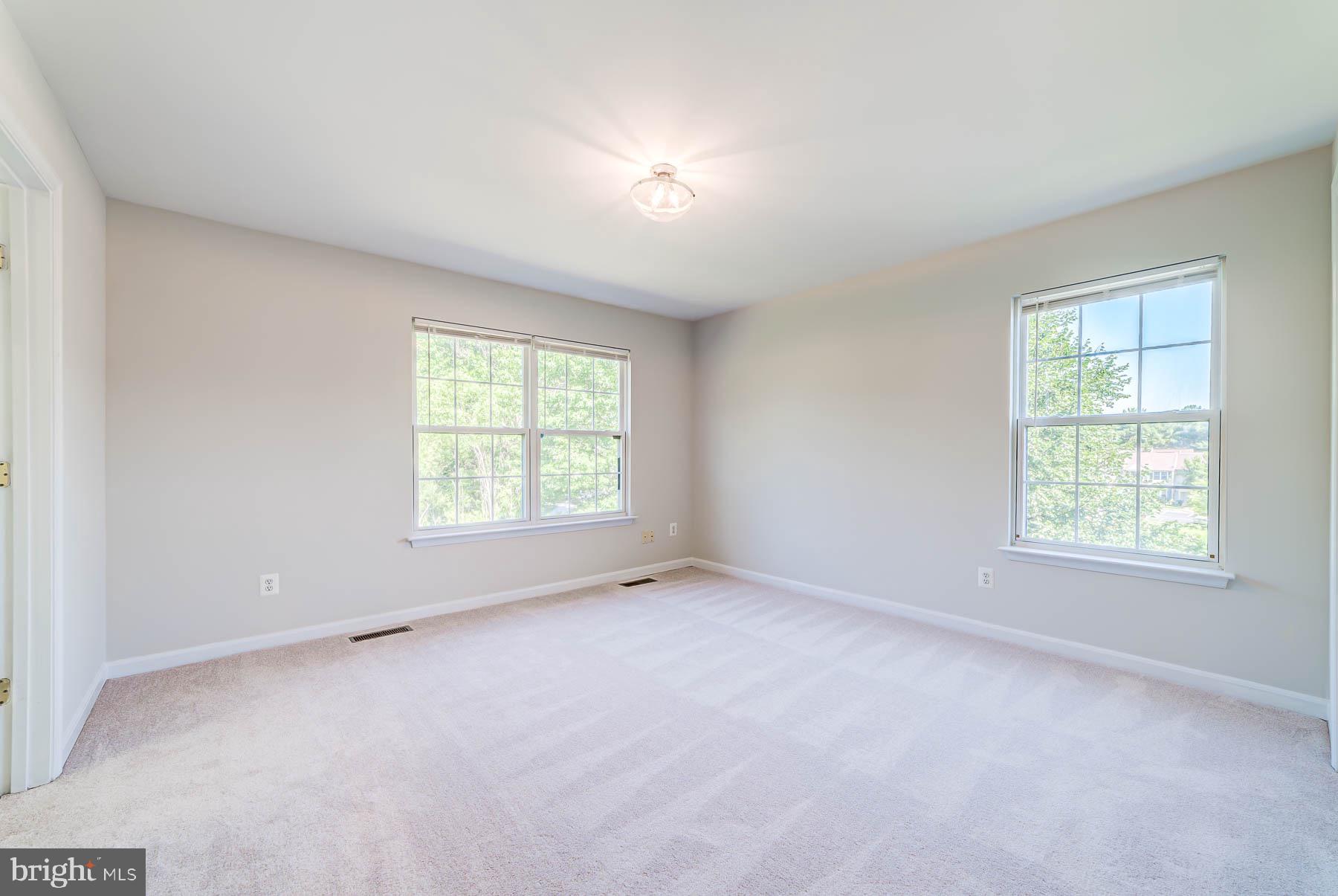 LAKECREST - Residential