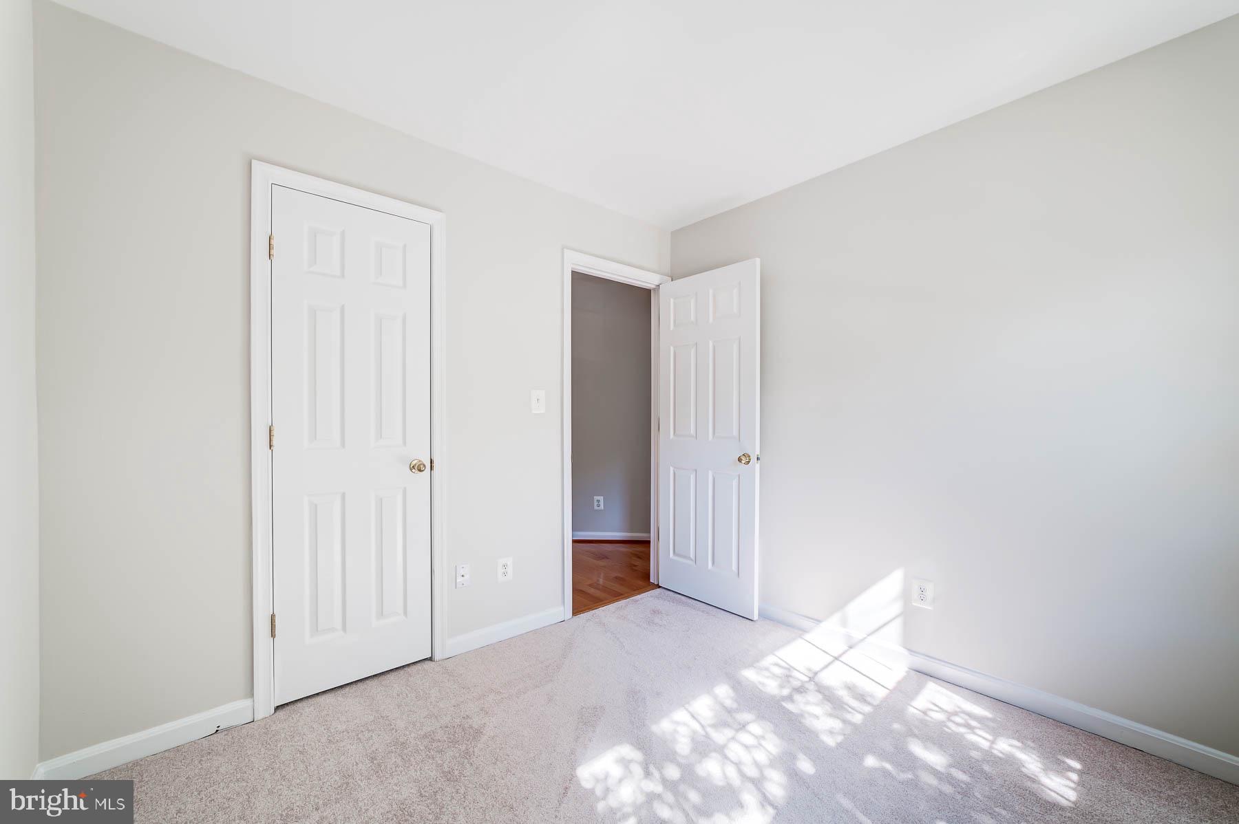 LAKECREST - Residential