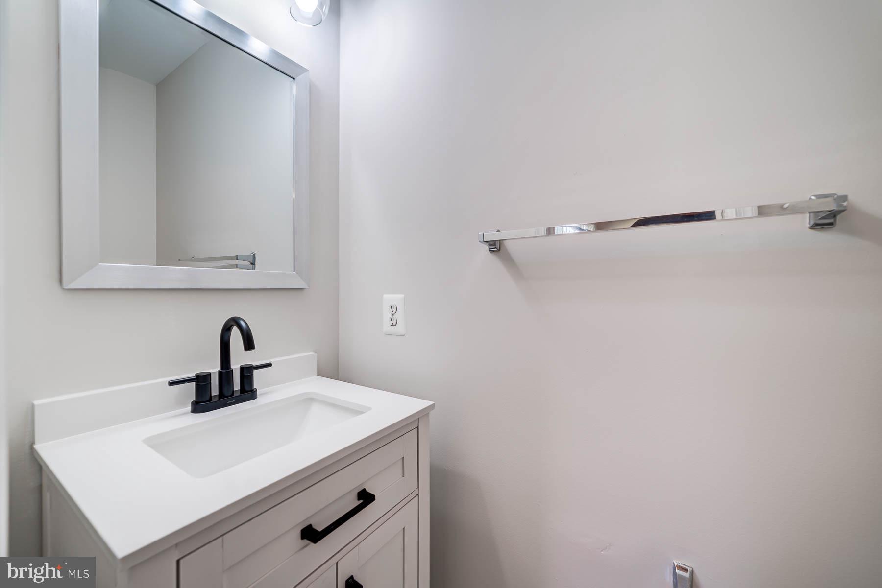 LAKECREST - Residential