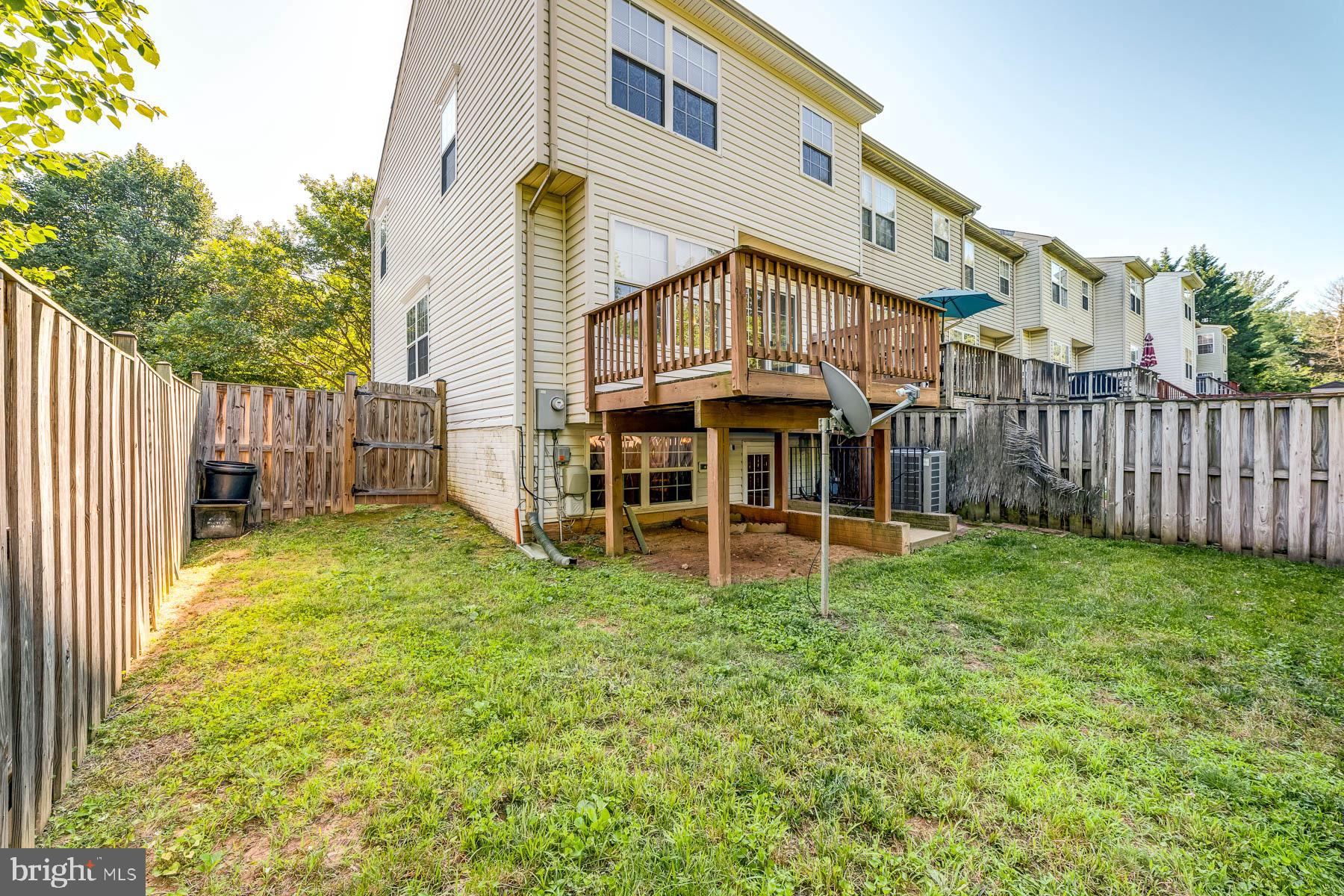 LAKECREST - Residential