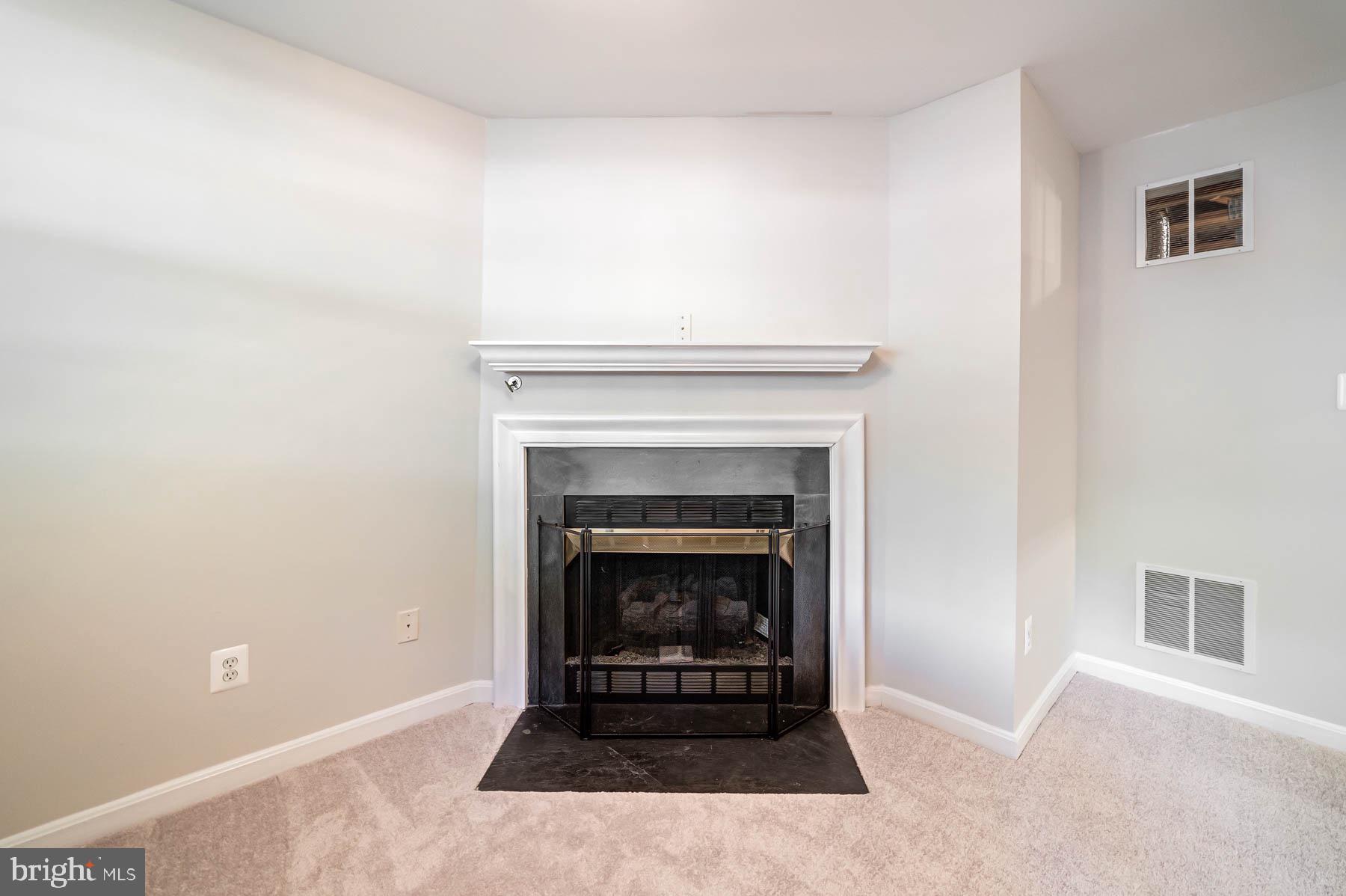 LAKECREST - Residential