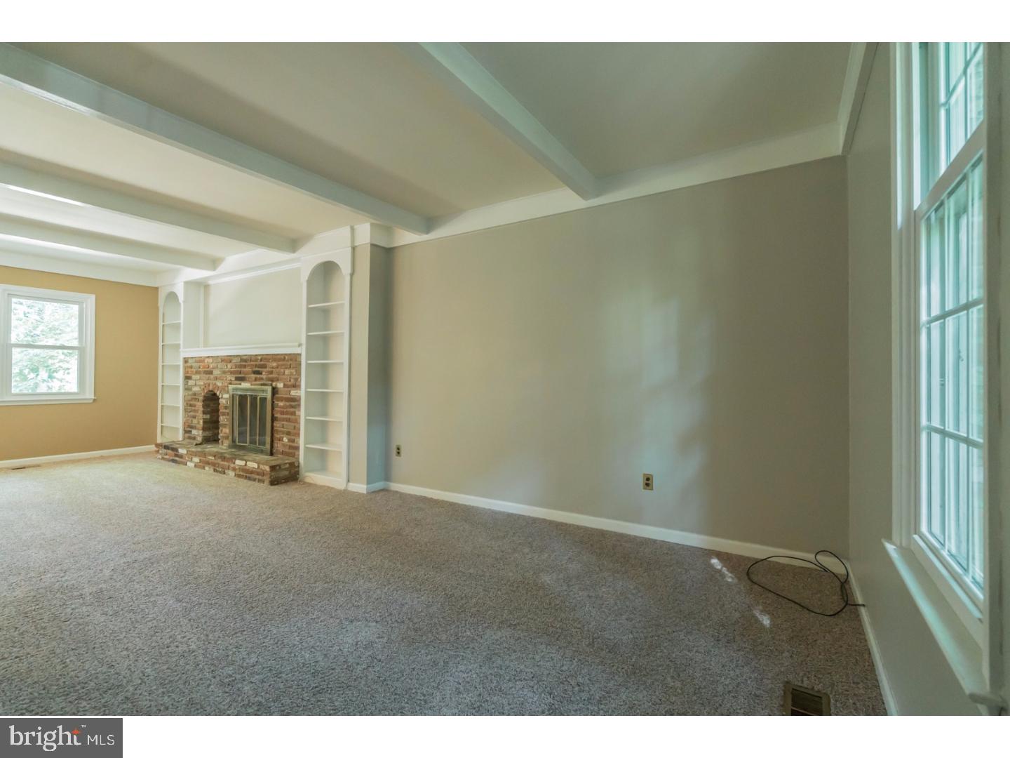 OLD MILL ESTS - Residential