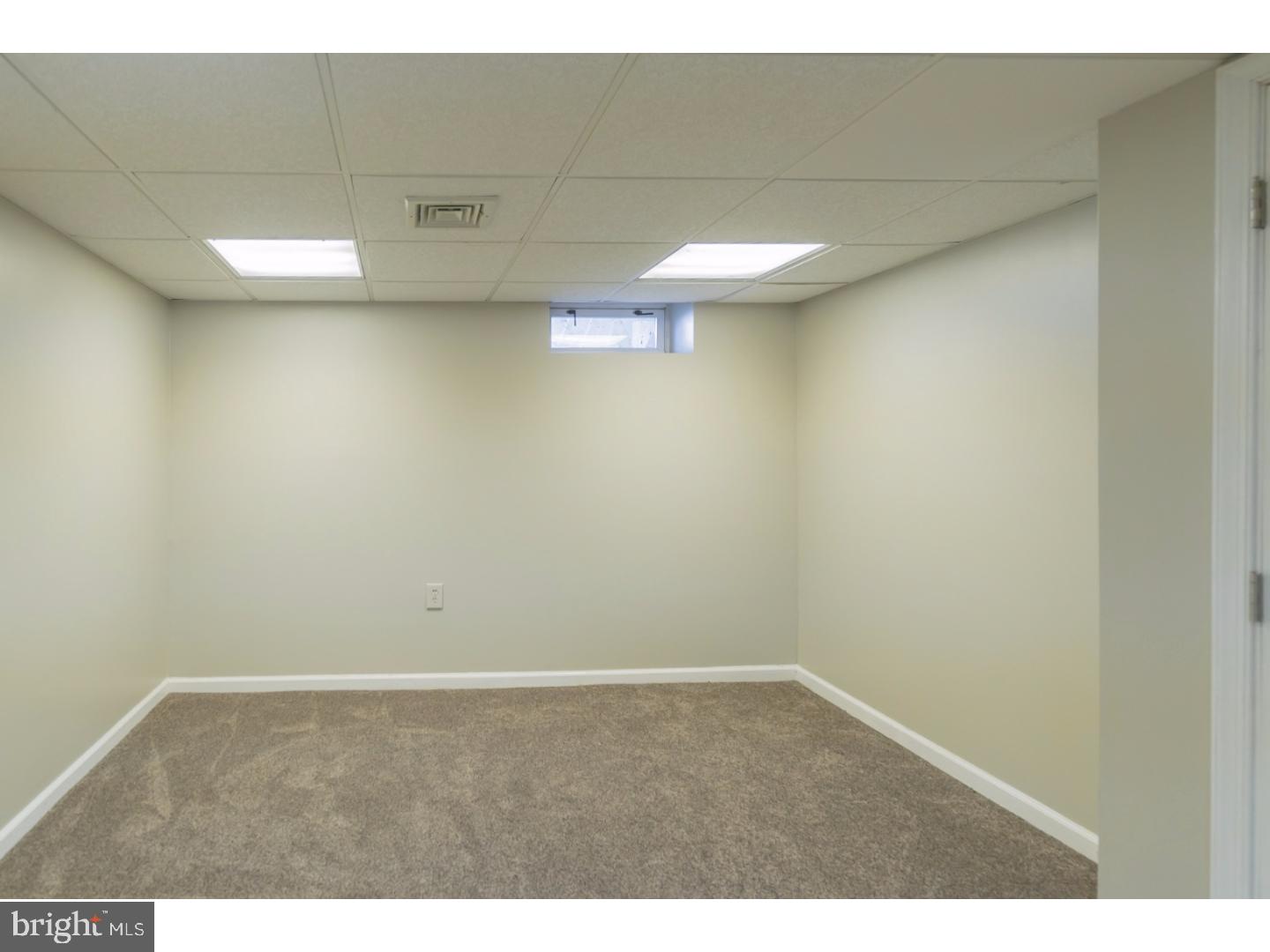 OLD MILL ESTS - Residential