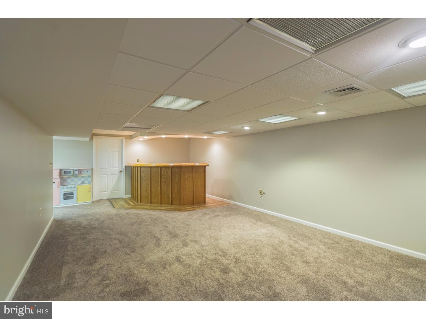 OLD MILL ESTS - Residential