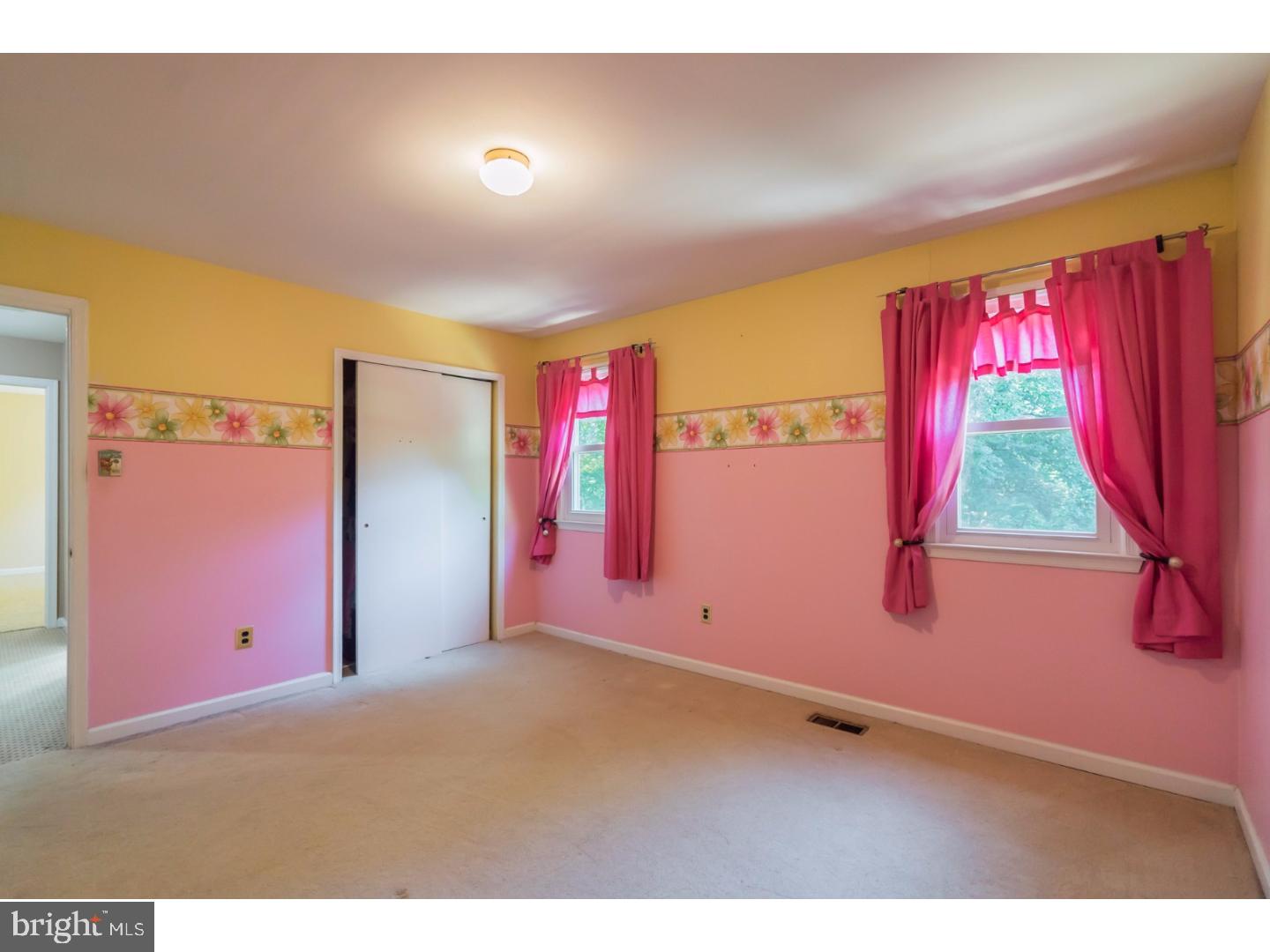 OLD MILL ESTS - Residential