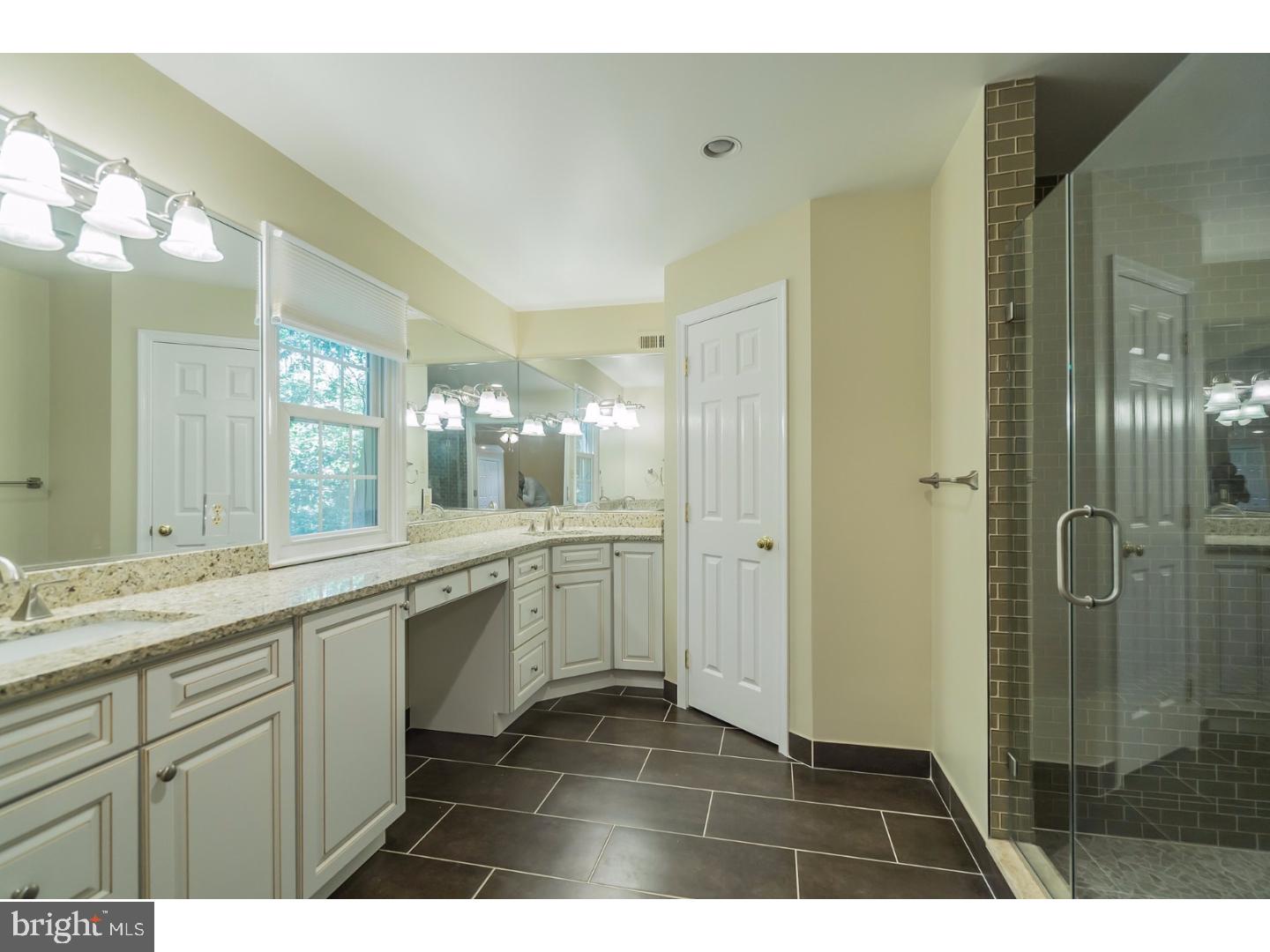 OLD MILL ESTS - Residential