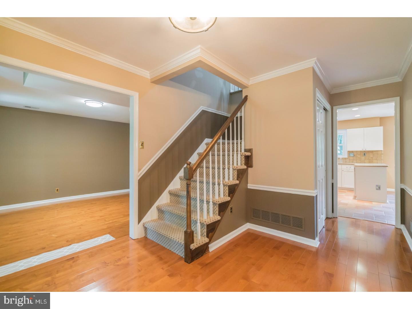 OLD MILL ESTS - Residential