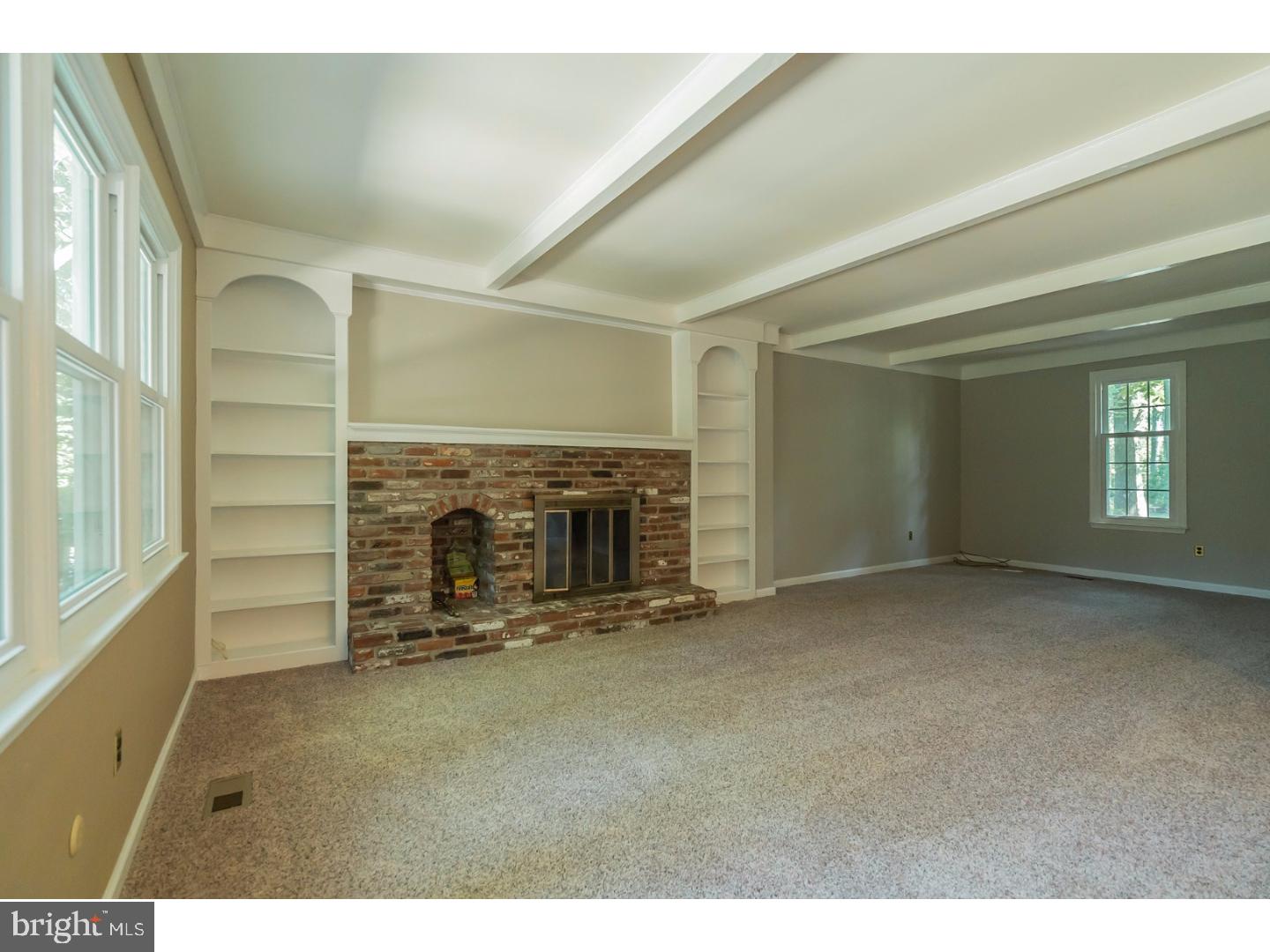 OLD MILL ESTS - Residential