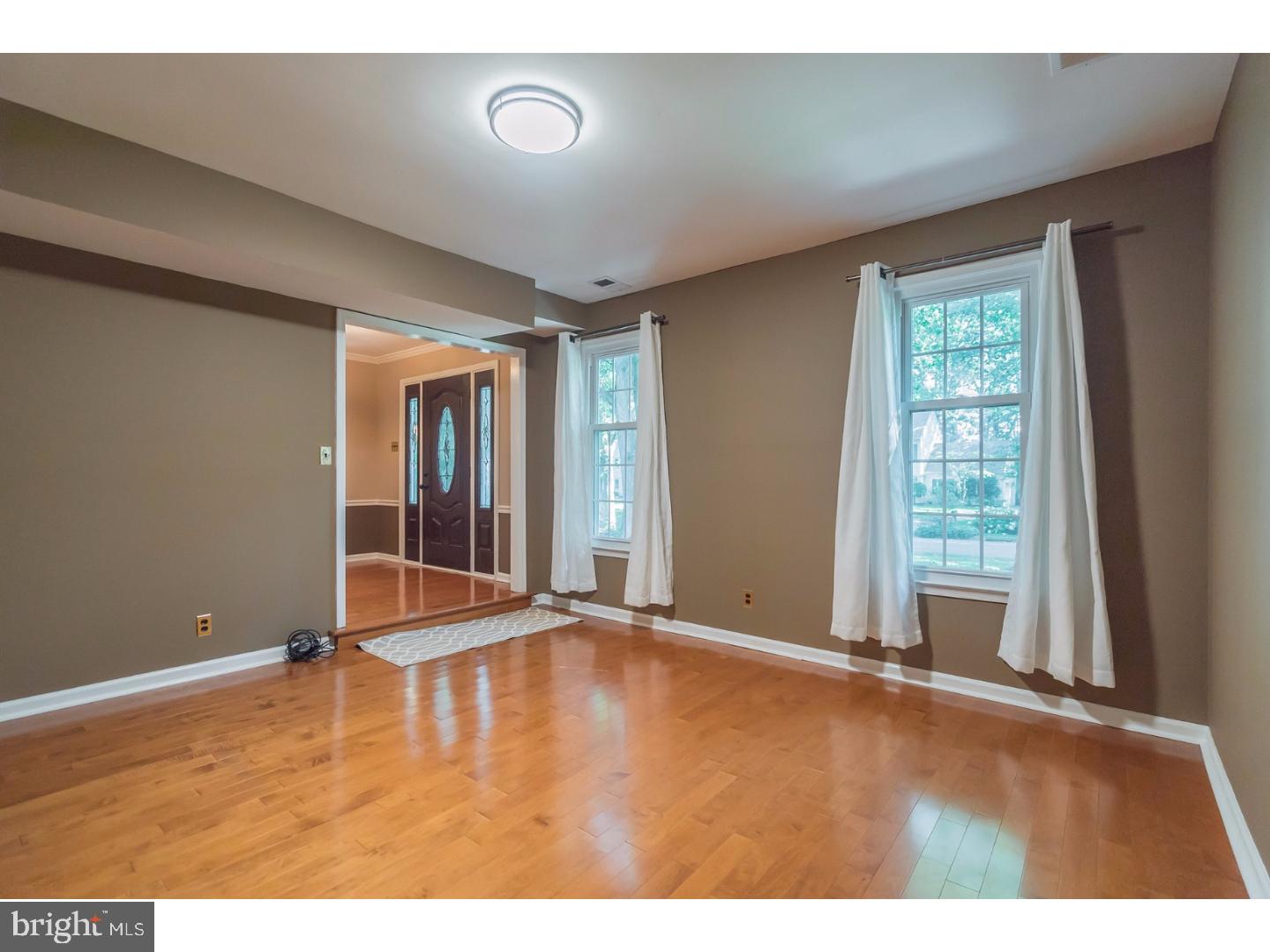 OLD MILL ESTS - Residential