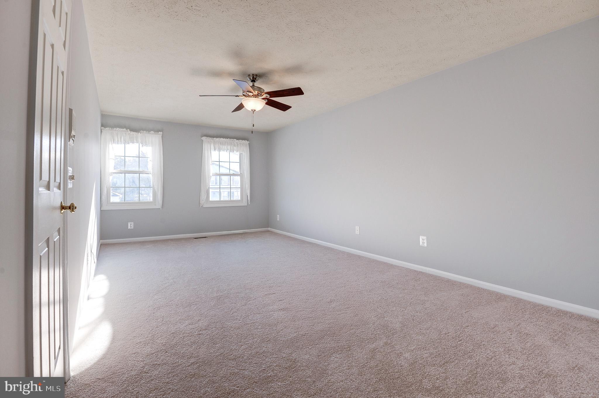 SPRING GROVE FARM - Residential