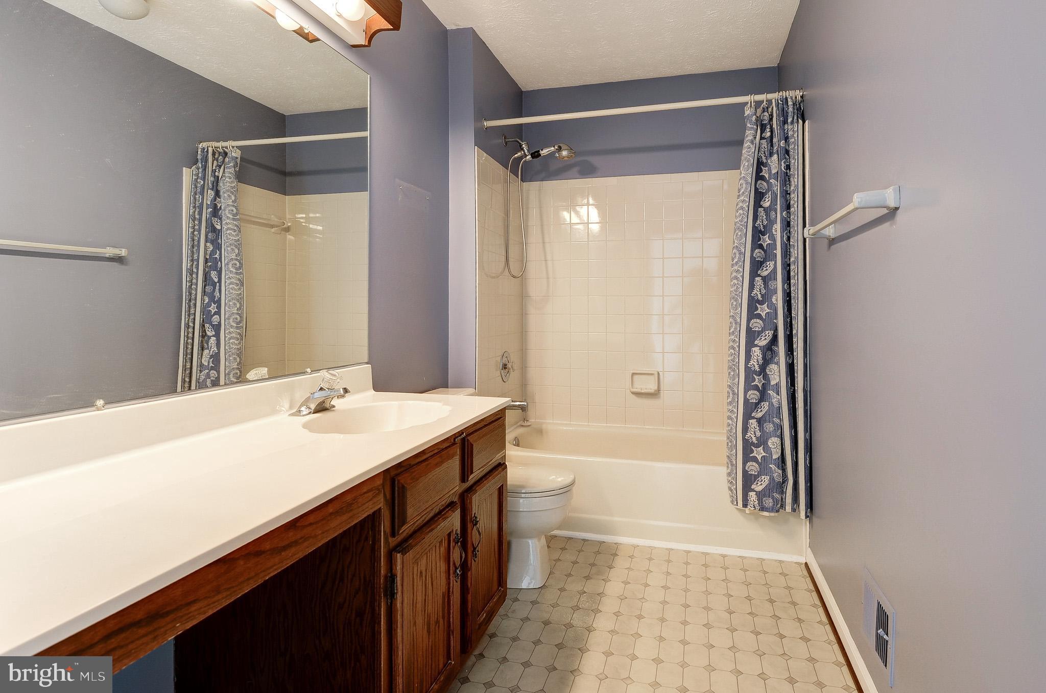 SPRING GROVE FARM - Residential