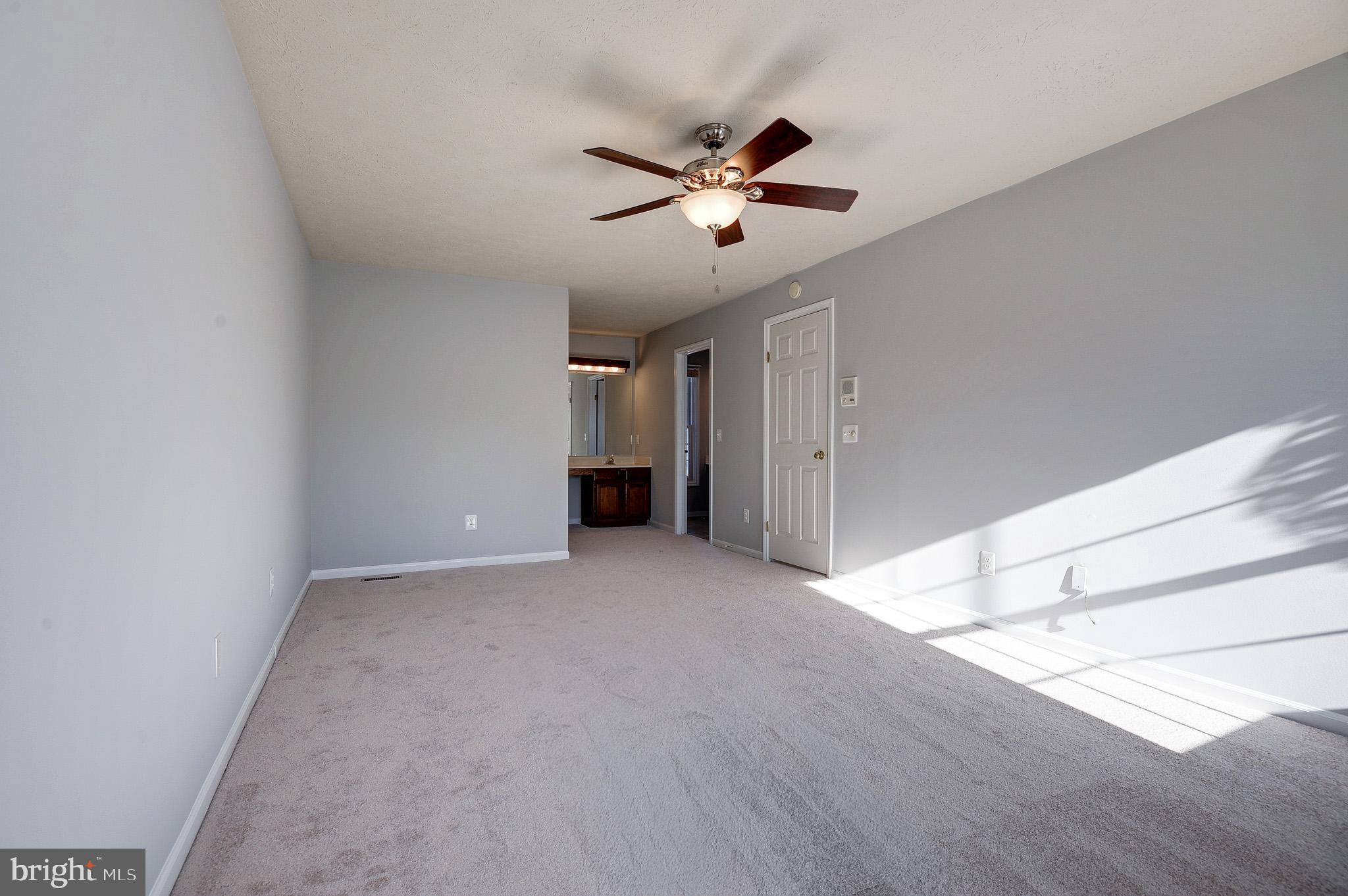 SPRING GROVE FARM - Residential