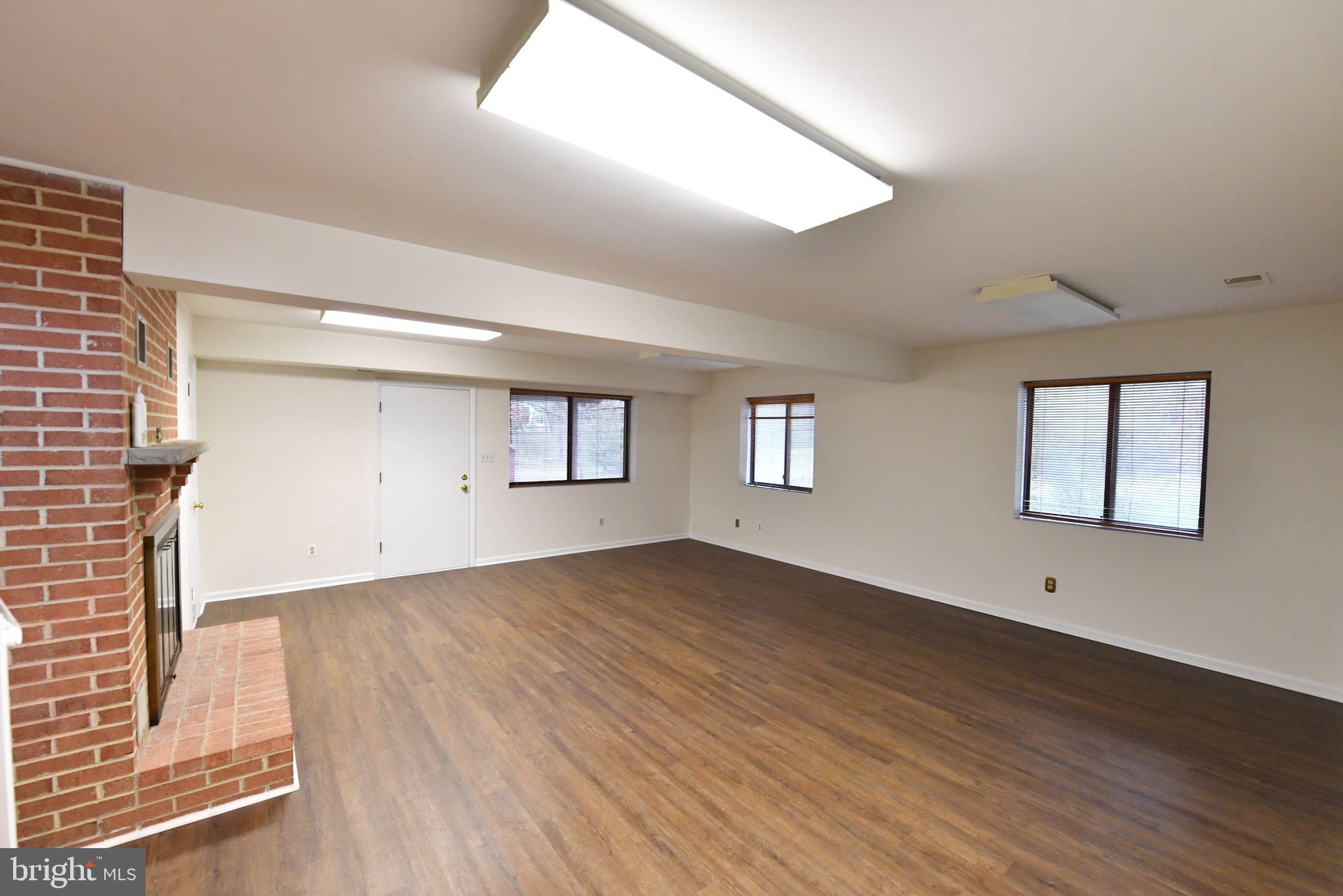 DUNN LORING - Residential