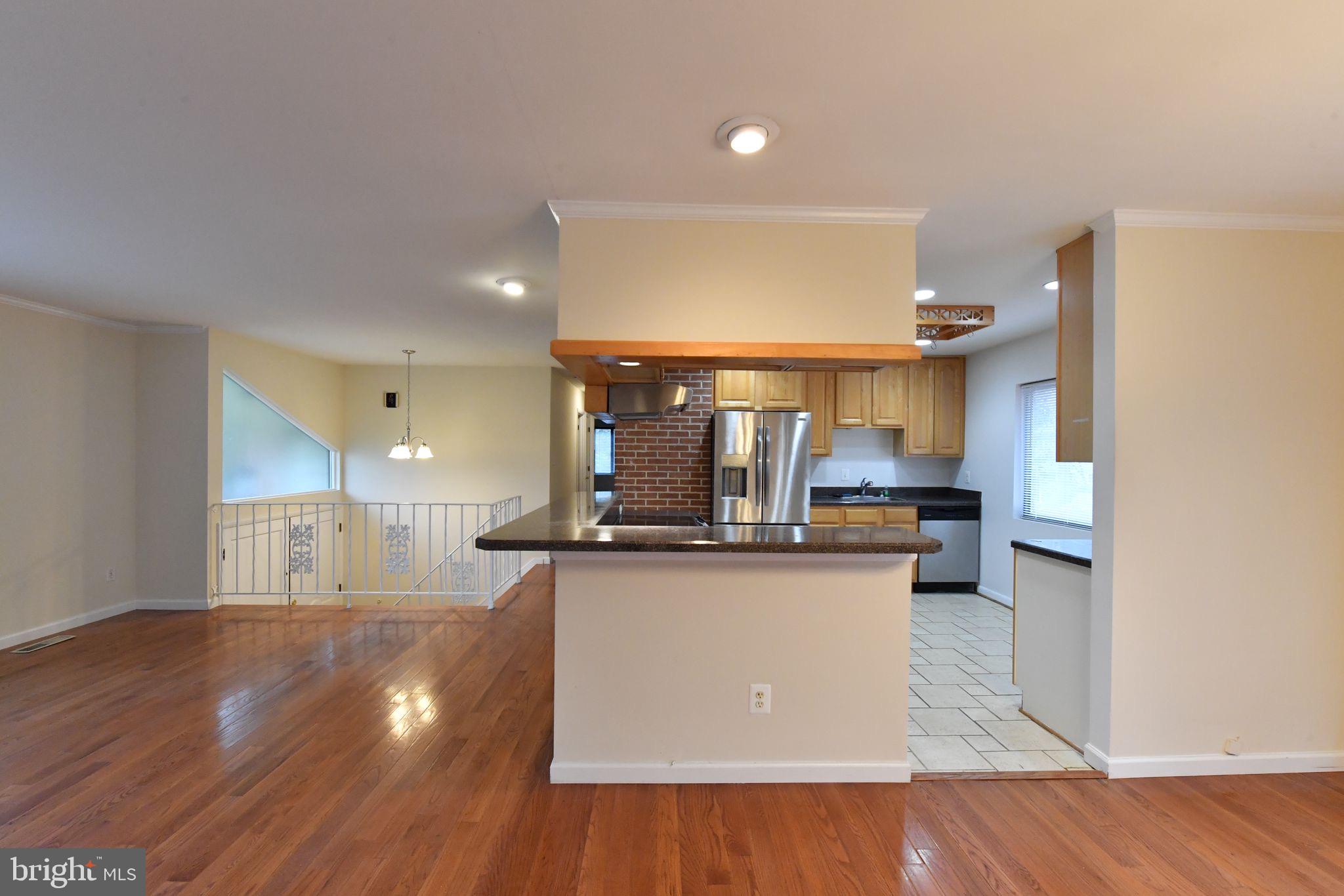 DUNN LORING - Residential