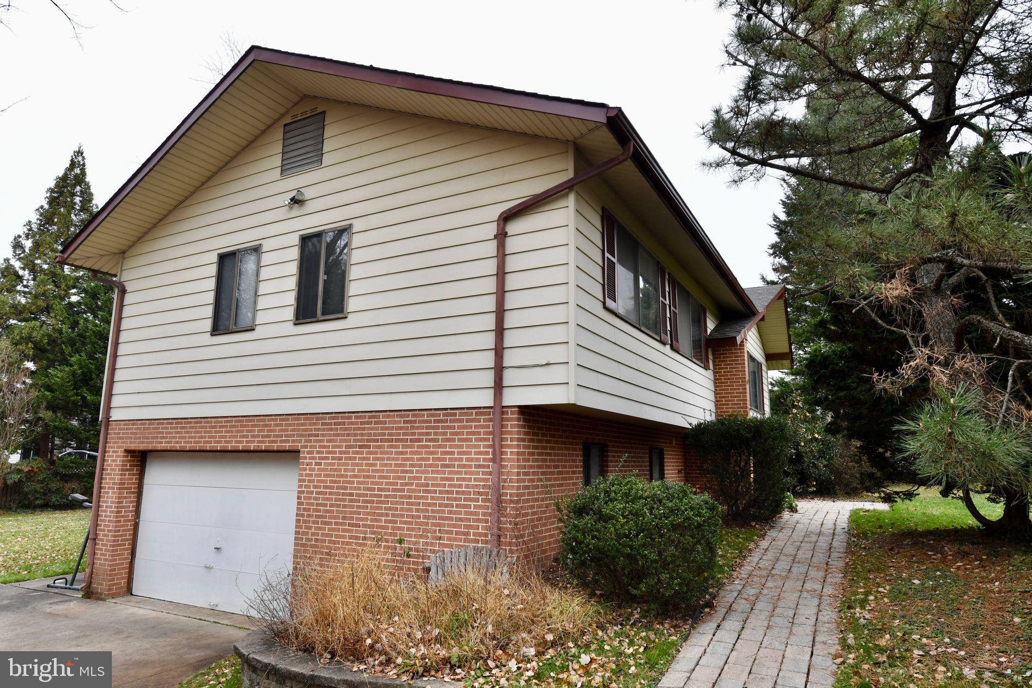 DUNN LORING - Residential