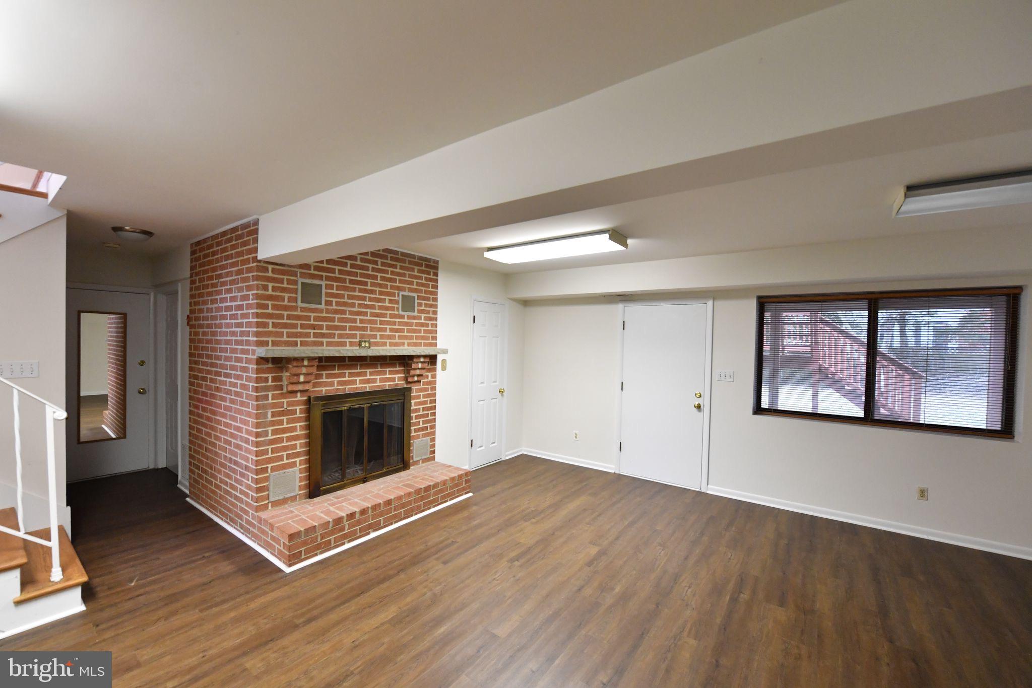 DUNN LORING - Residential