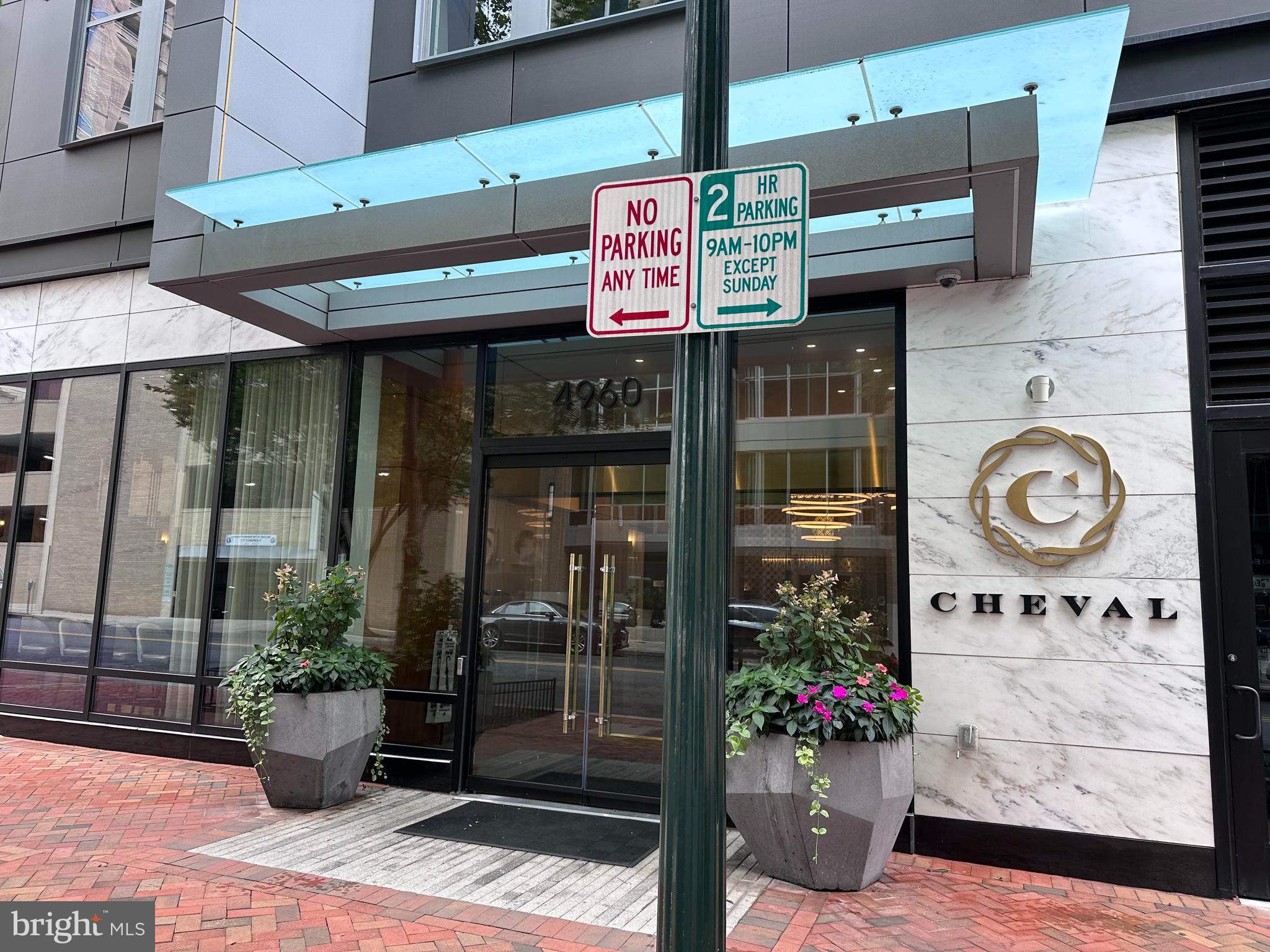 4960 FAIRMONT AVENUE 505