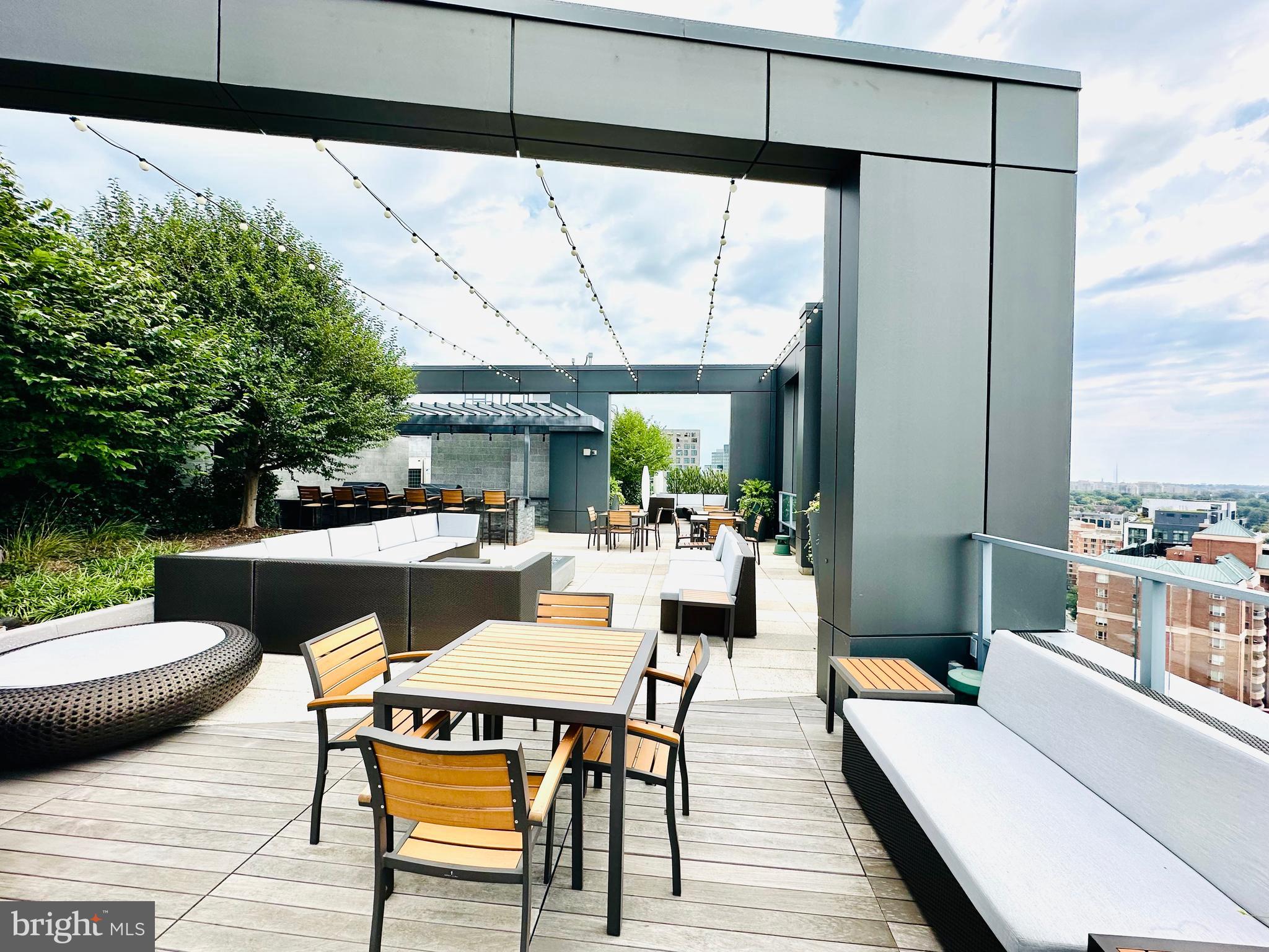 CHEVAL - Residential