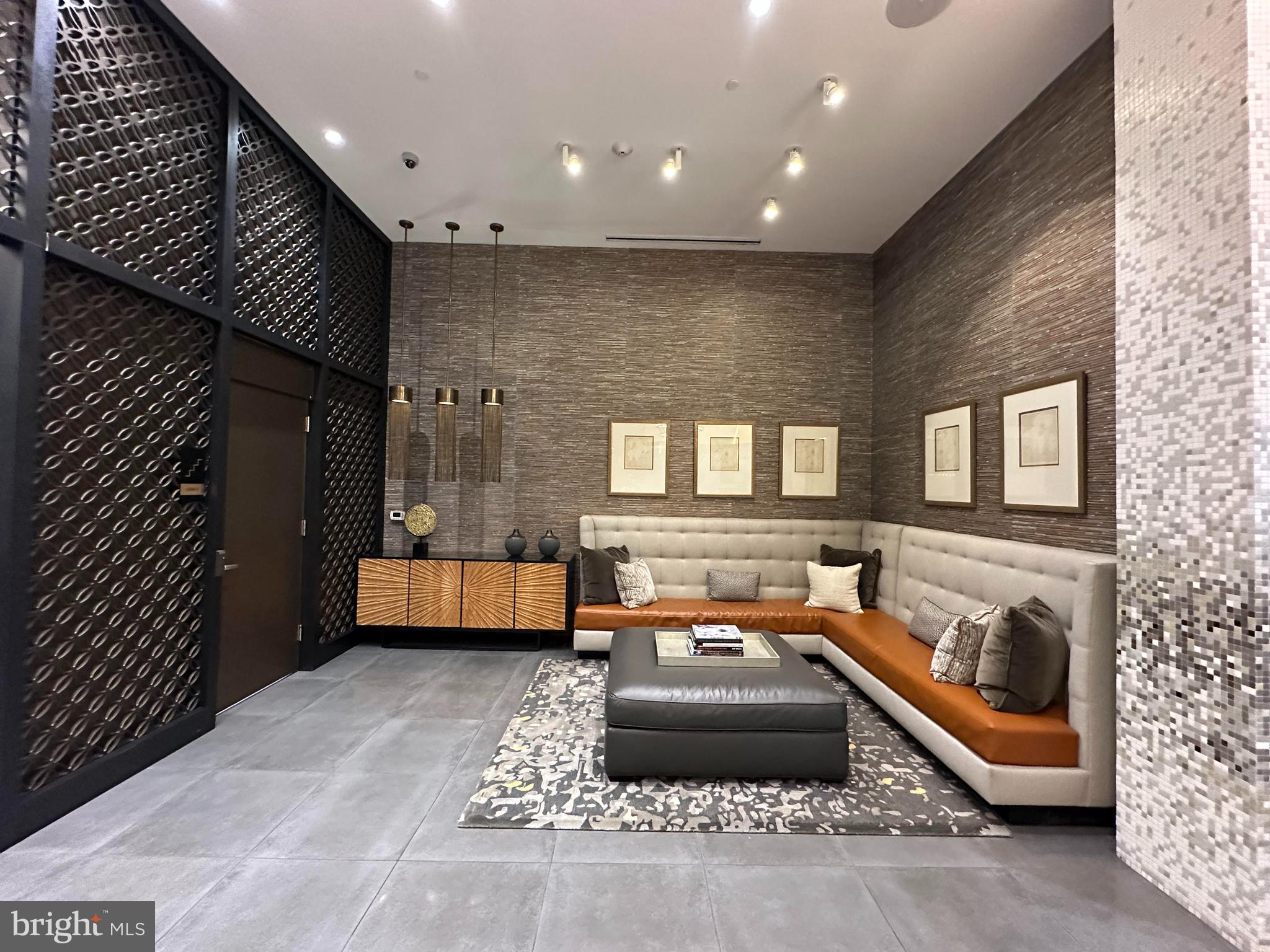 4960 FAIRMONT AVENUE 505