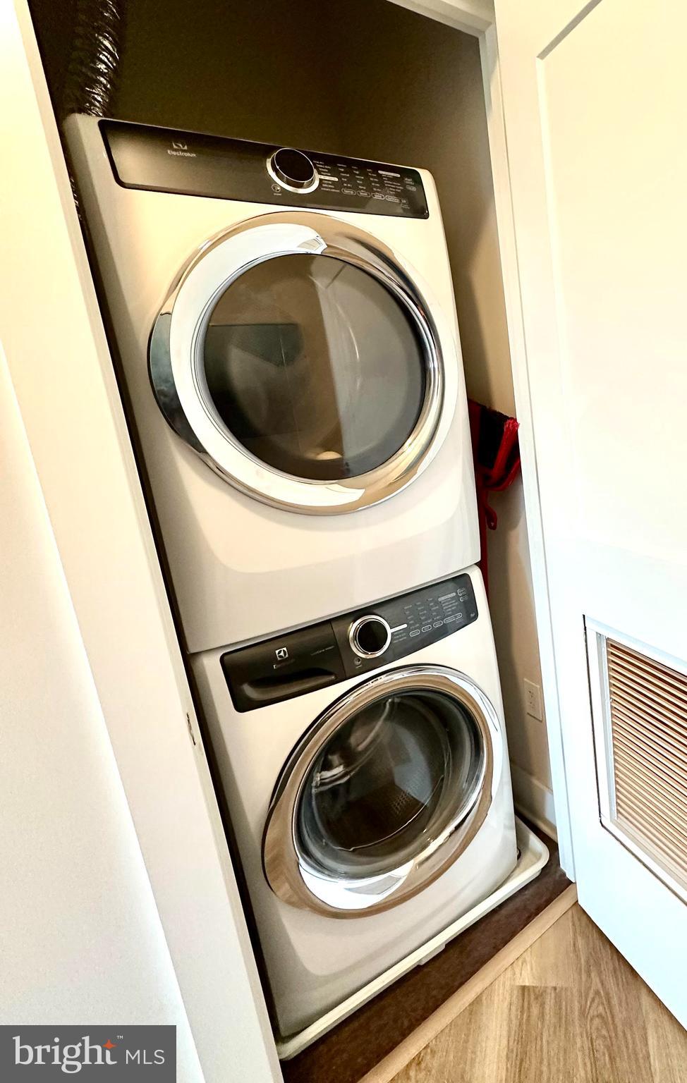 CHEVAL - Residential