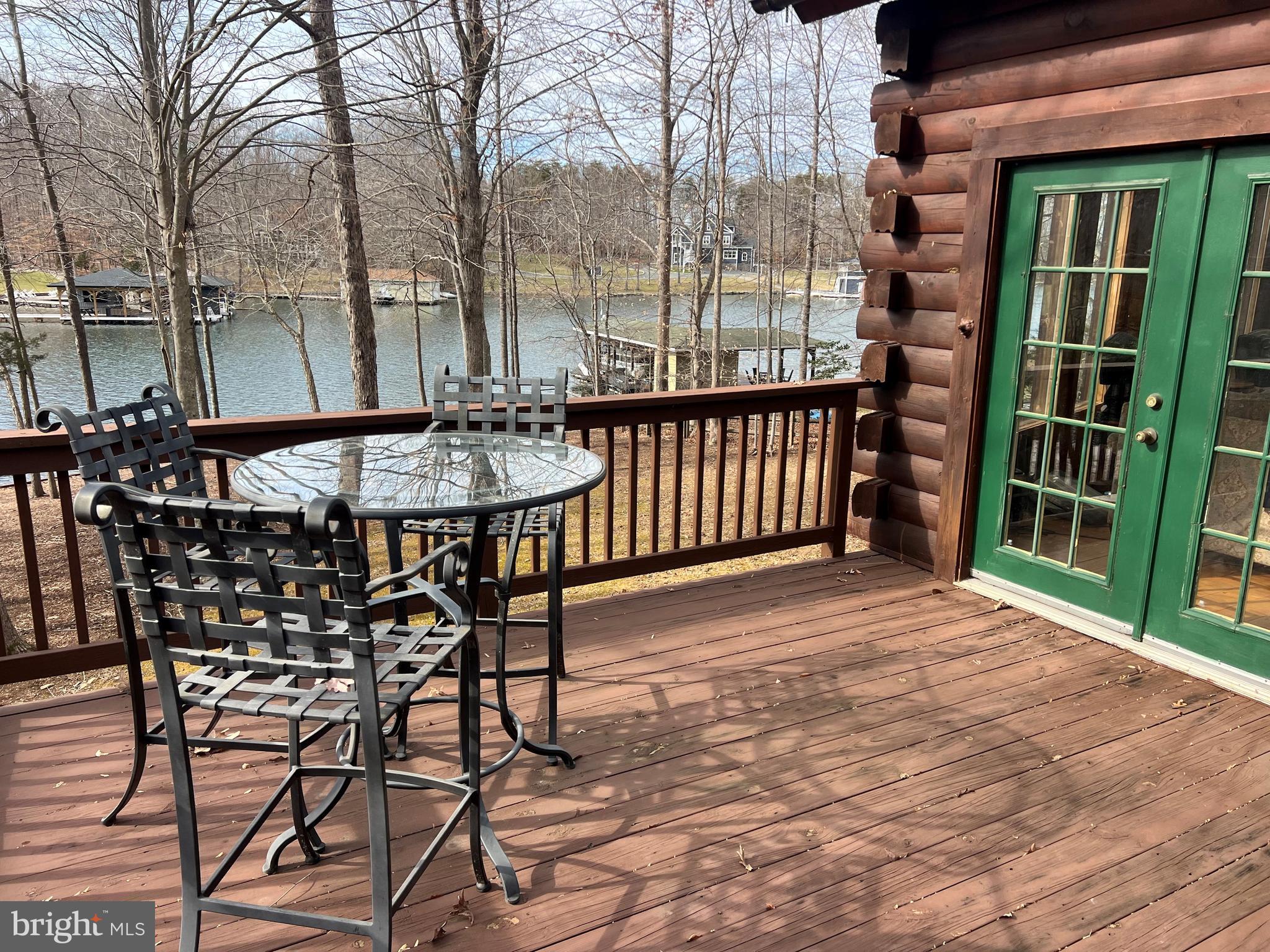 TYLER POINT - Residential