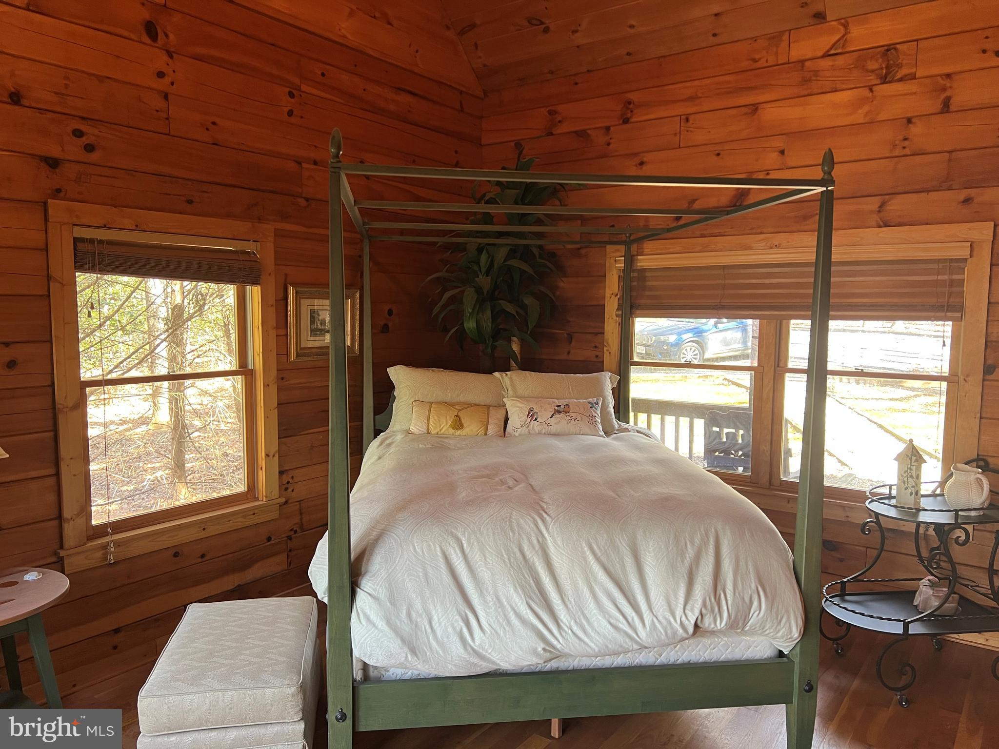 TYLER POINT - Residential