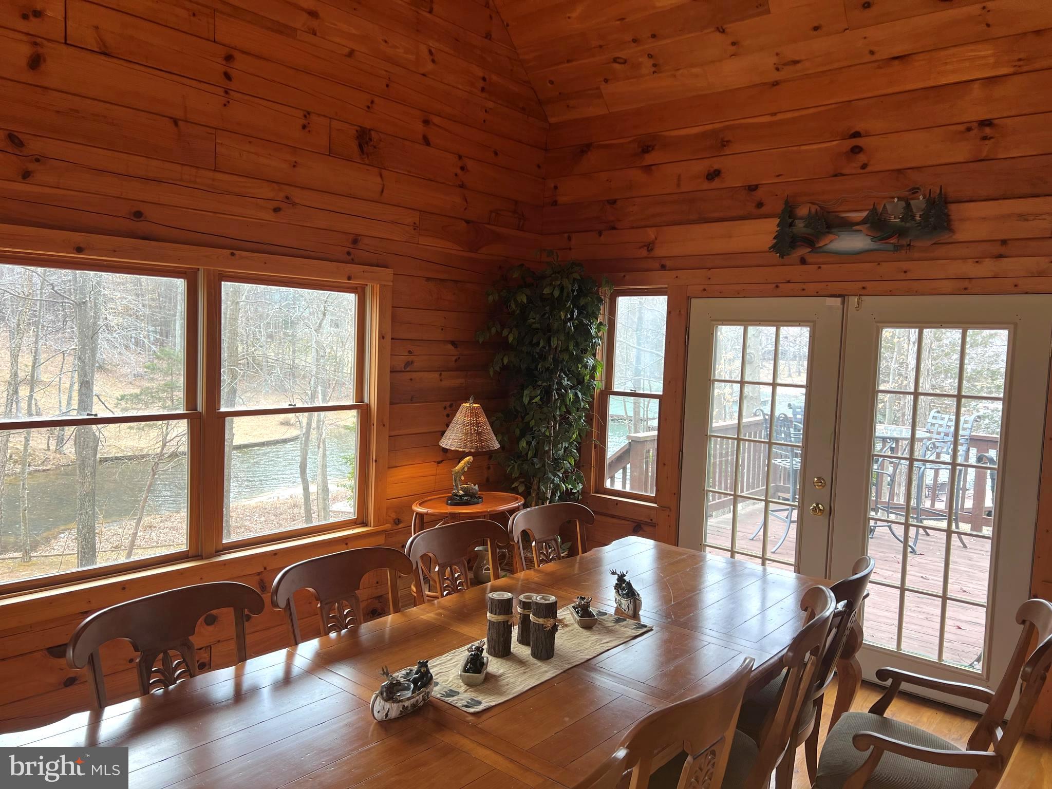 TYLER POINT - Residential