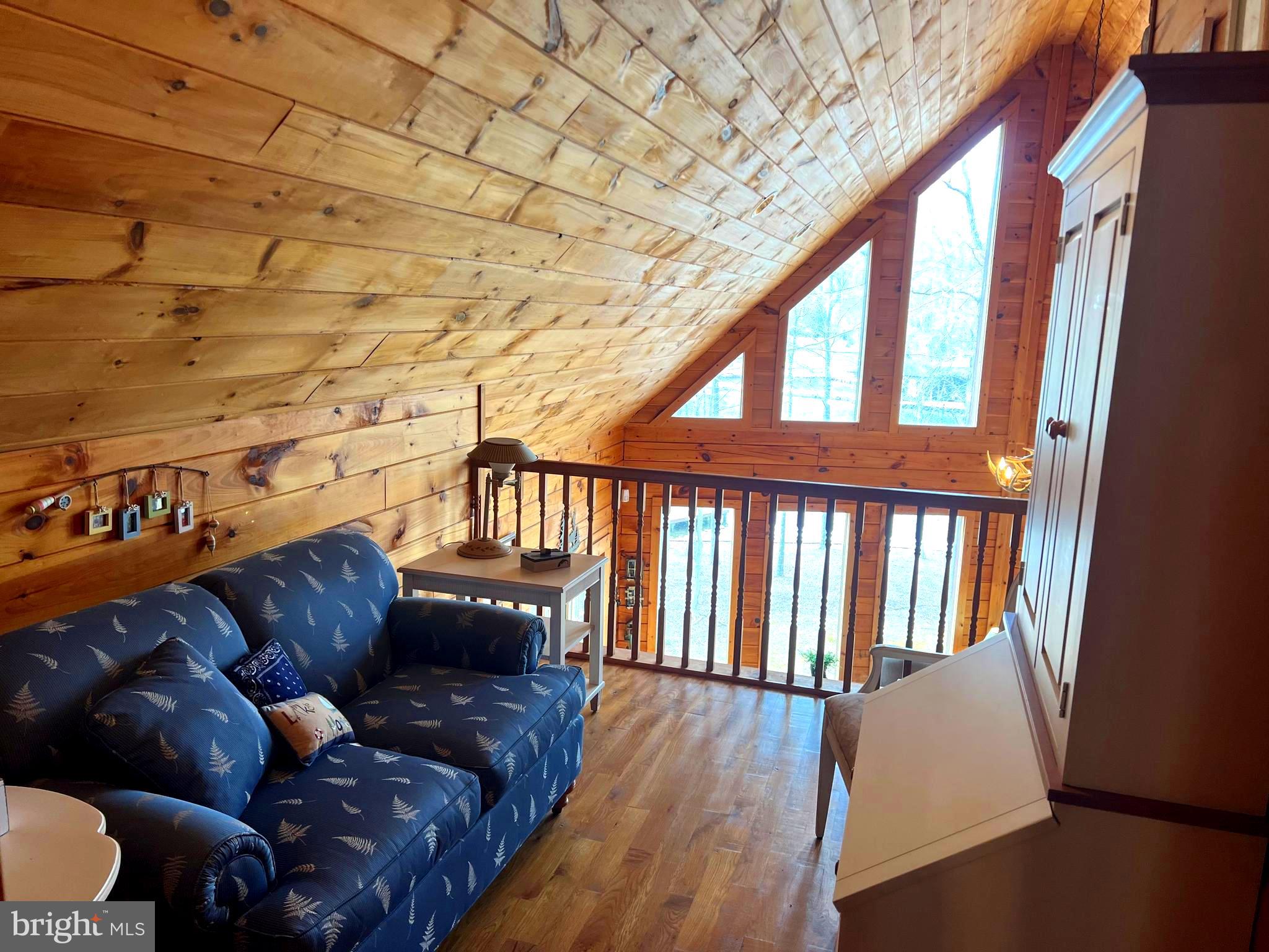 TYLER POINT - Residential