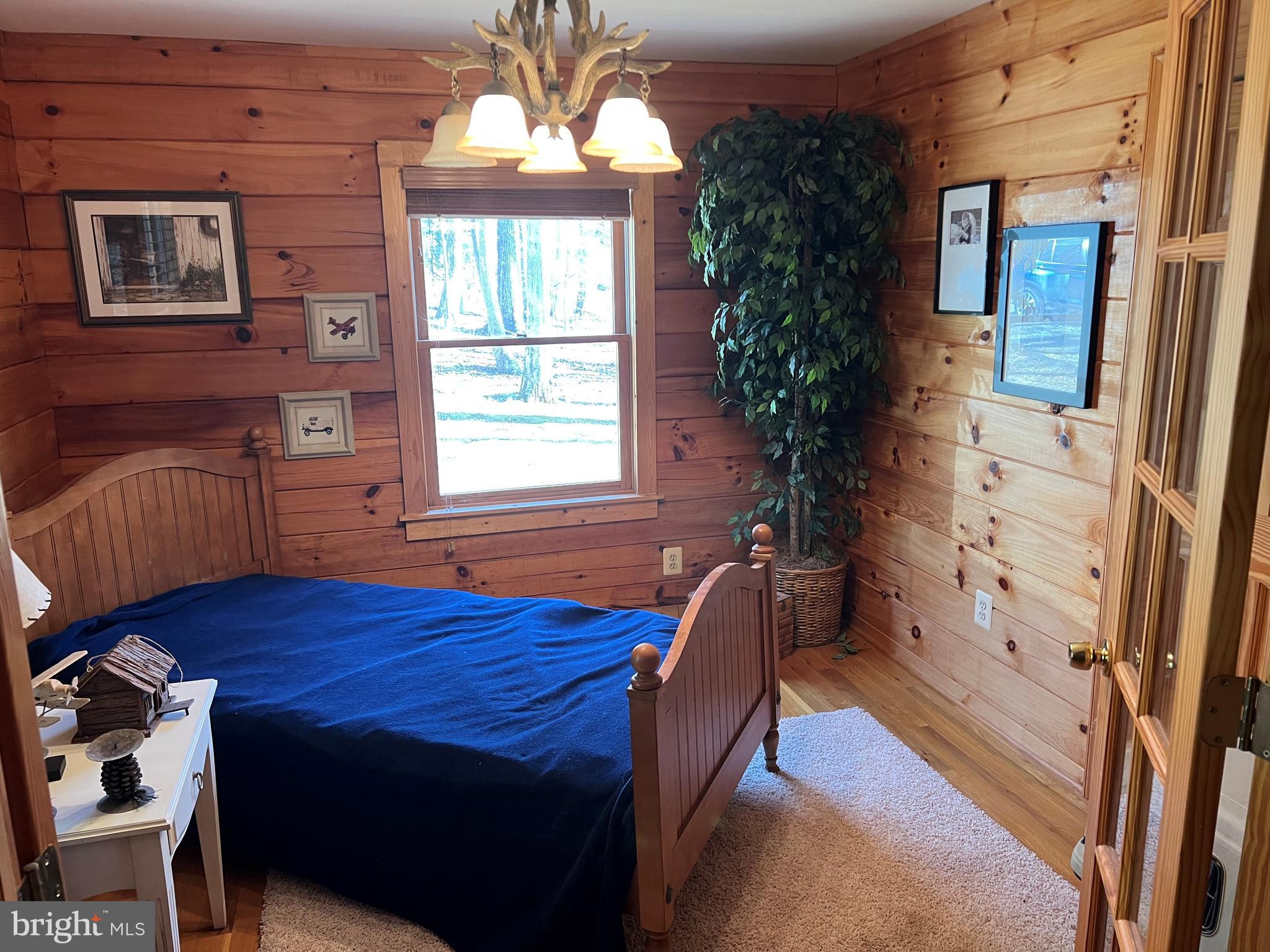 TYLER POINT - Residential