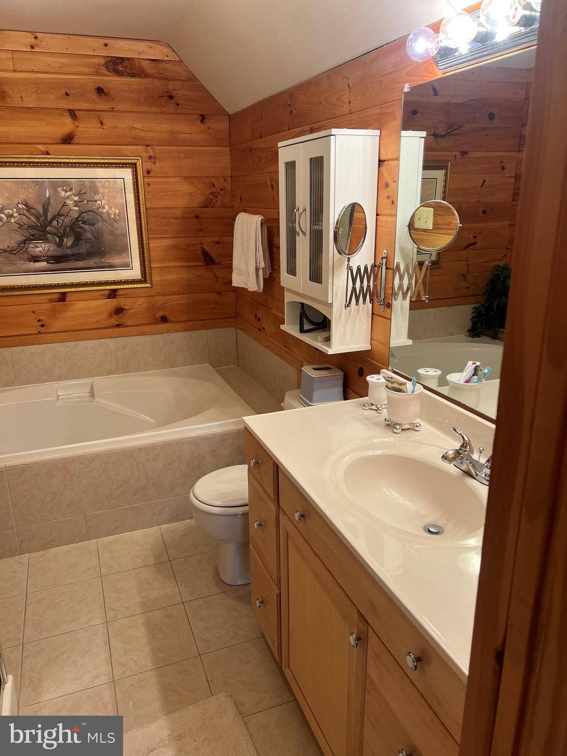 TYLER POINT - Residential