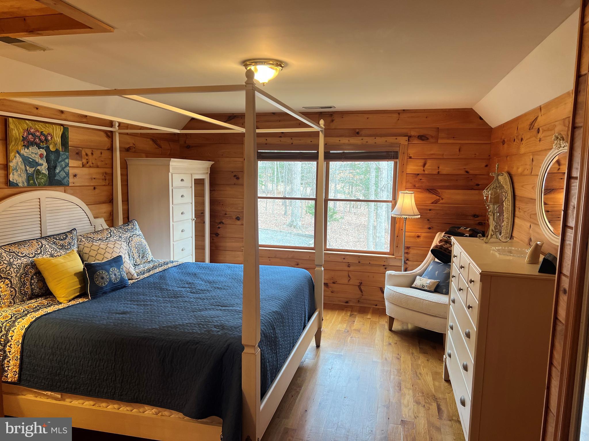 TYLER POINT - Residential