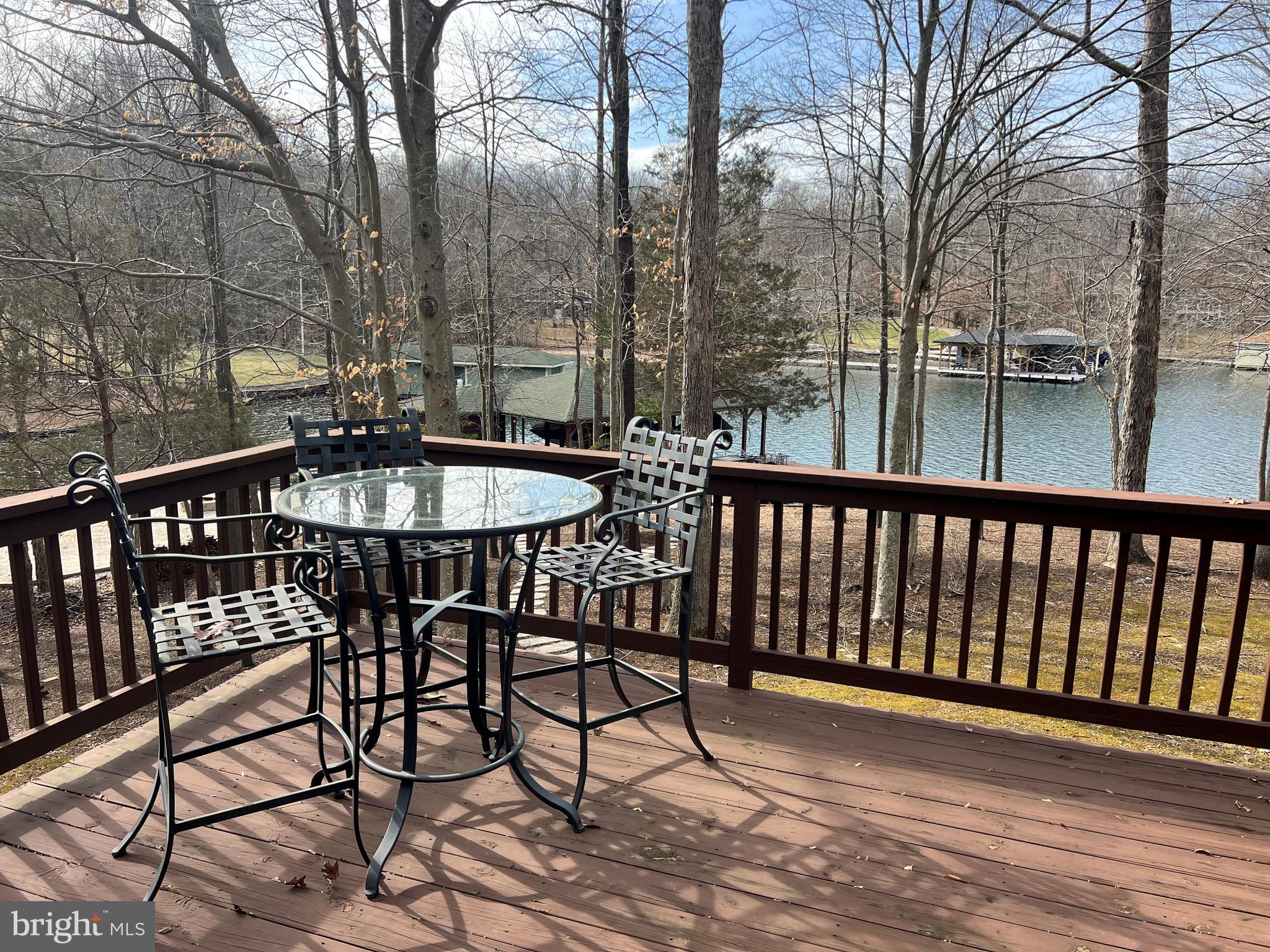 TYLER POINT - Residential