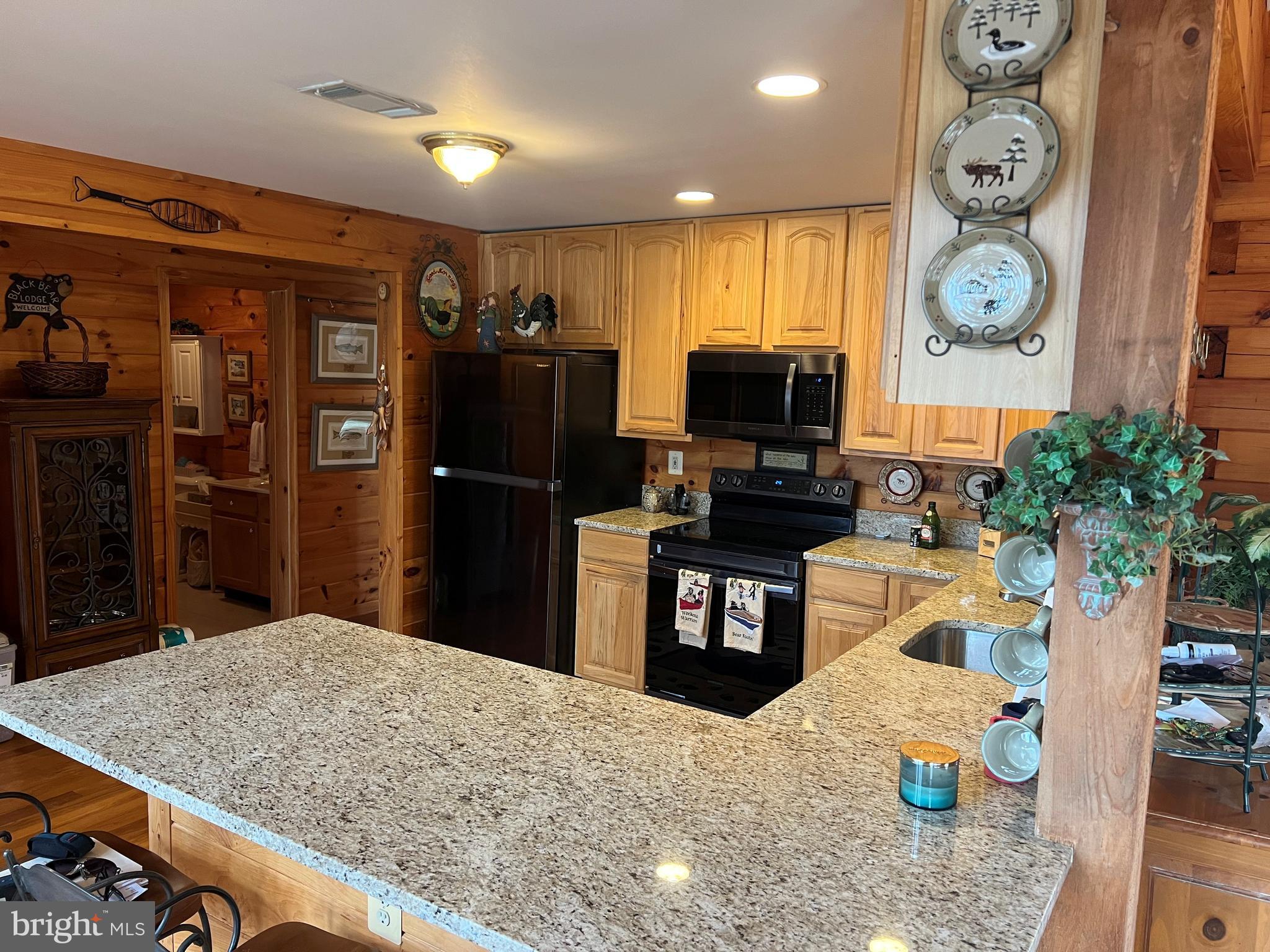 TYLER POINT - Residential