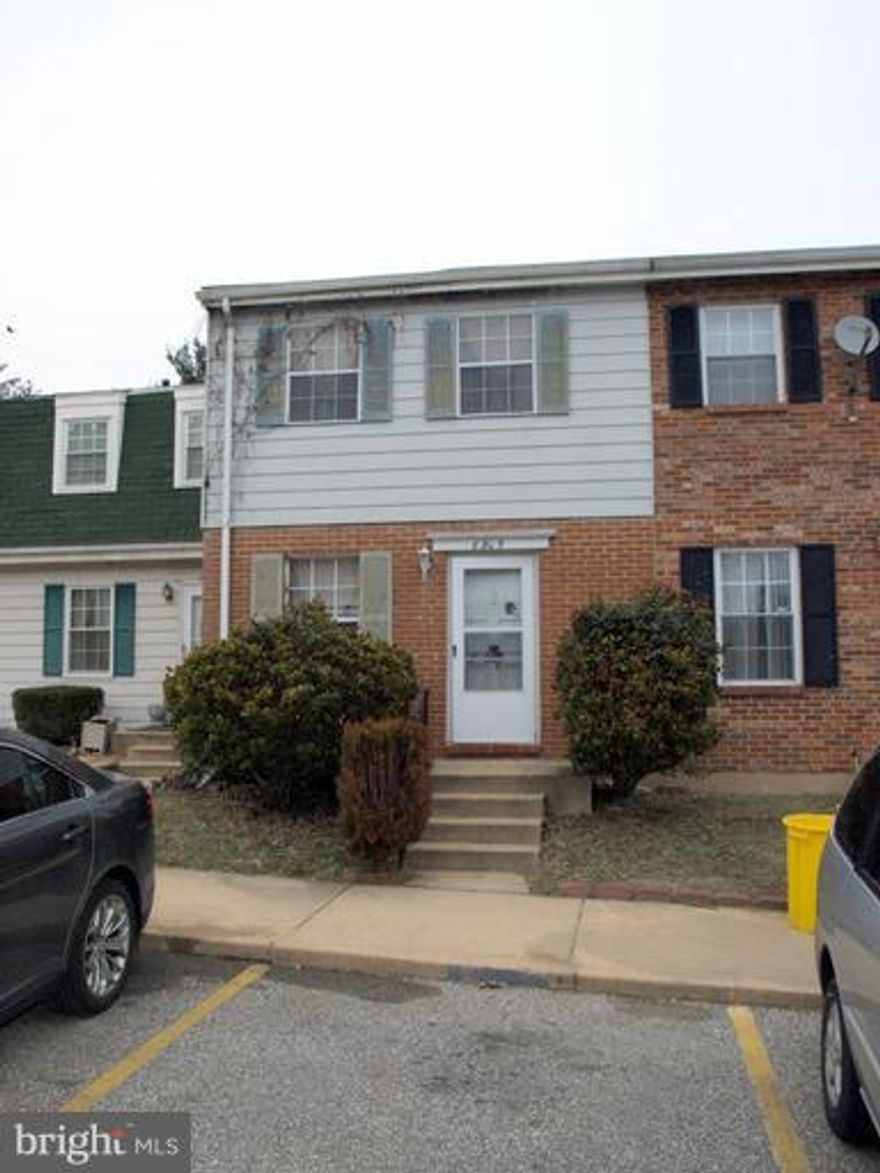 Fully renovated 3 level townhome. Home features 3bd 2ba, new kitchen, new bathrooms, new flooring, lighting and more. (Section 8 accepted, No cats, 2 year leases, Credit score of 550 required, $3250 monthly income required)