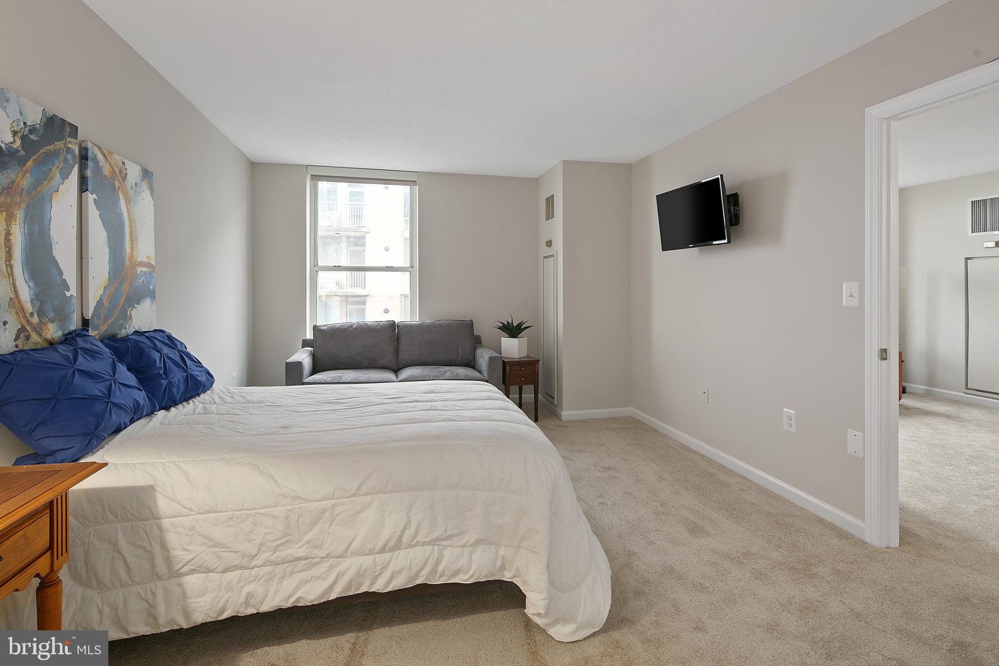 THE JEFFERSON - SUNRISE SENIOR LIVING - Residential Lease