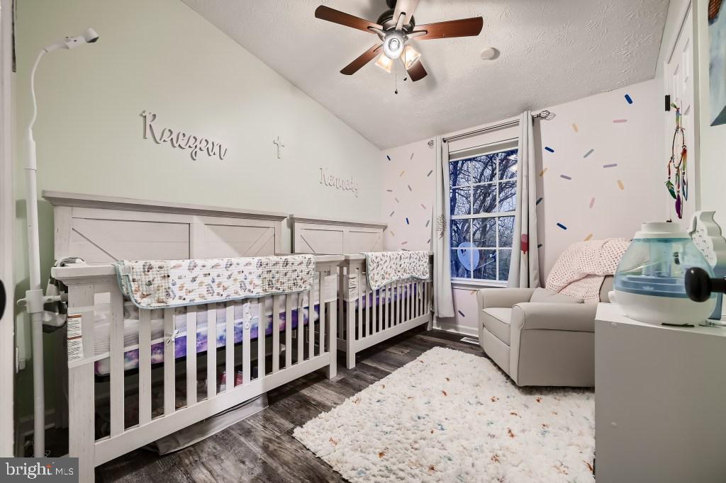 BRENTWOOD CONDO - Residential