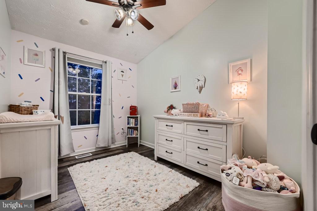 BRENTWOOD CONDO - Residential