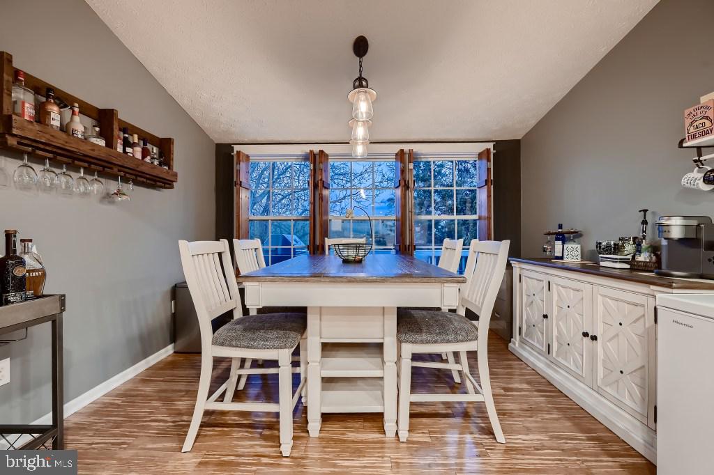 BRENTWOOD CONDO - Residential