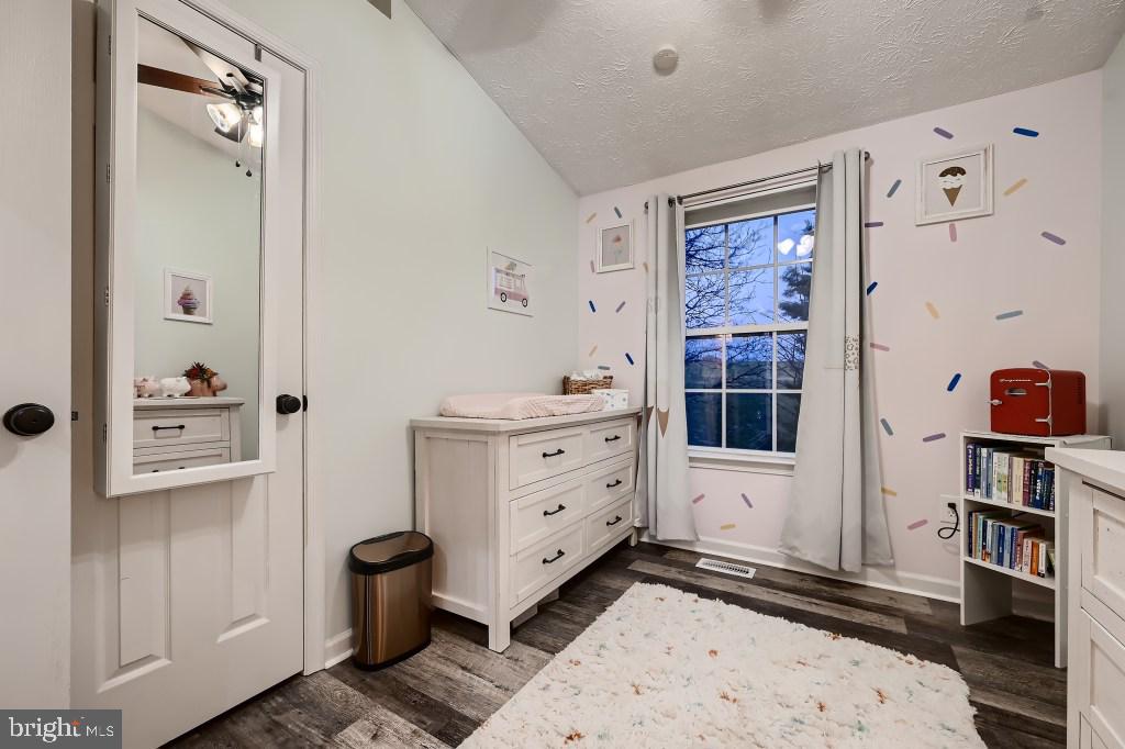 BRENTWOOD CONDO - Residential