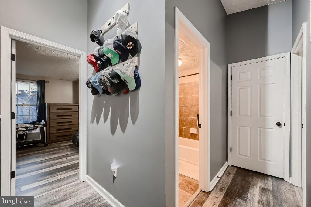 BRENTWOOD CONDO - Residential