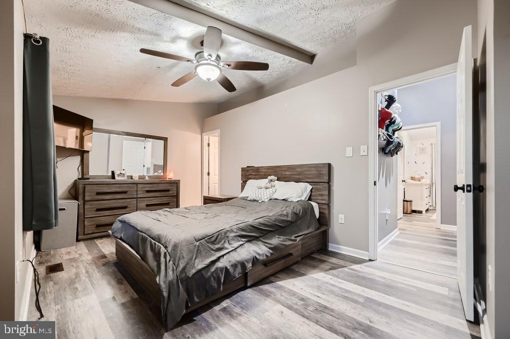 BRENTWOOD CONDO - Residential