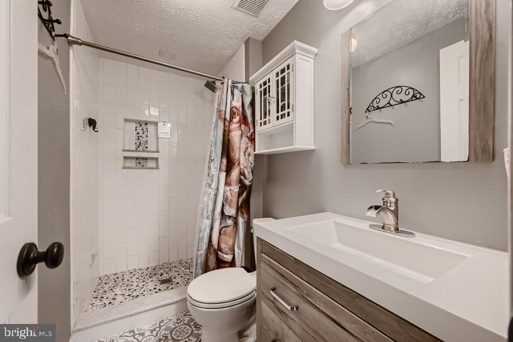 BRENTWOOD CONDO - Residential