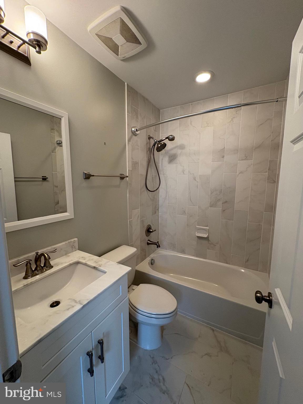 WEYANOKE - Residential Lease