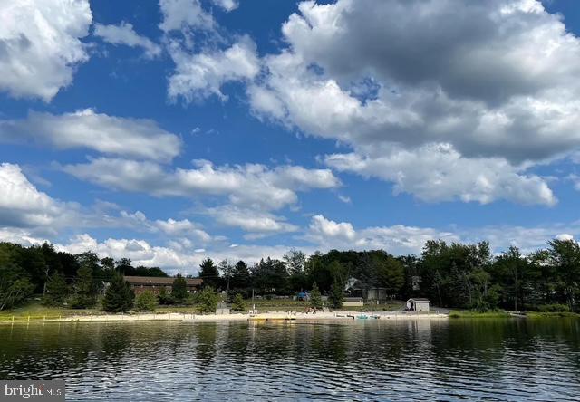 POCONO COUNTRY PLACE - Residential