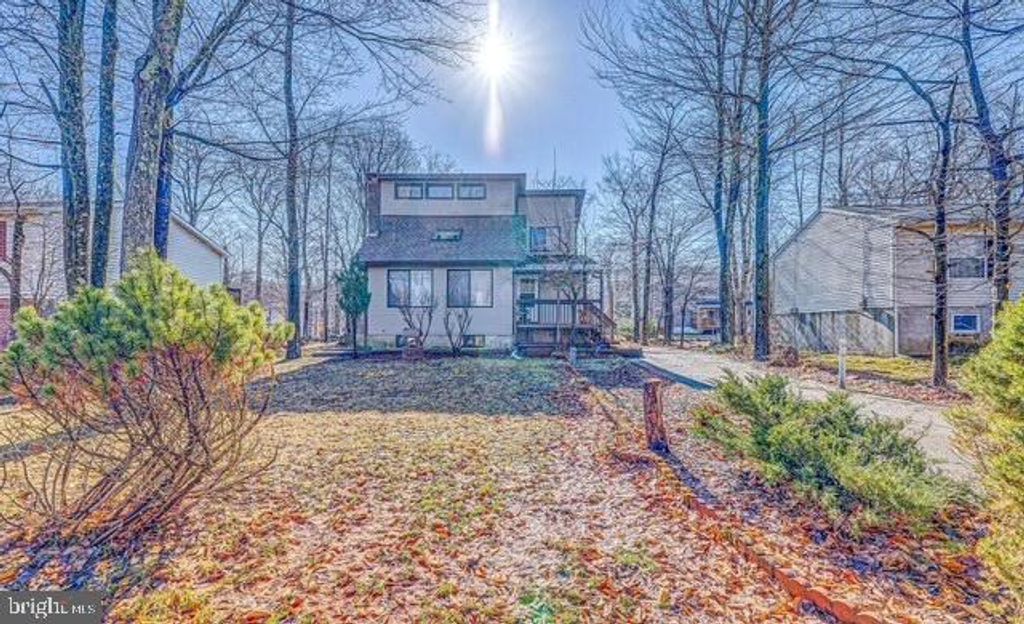Photo of 4623 Burnside Drive, TOBYHANNA, PA 18466 (MLS # PAMR2005314)