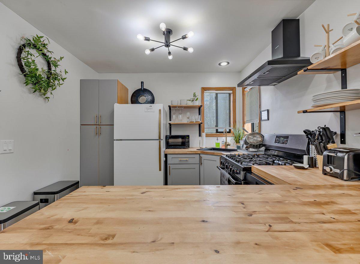 POCONO COUNTRY PLACE - Residential