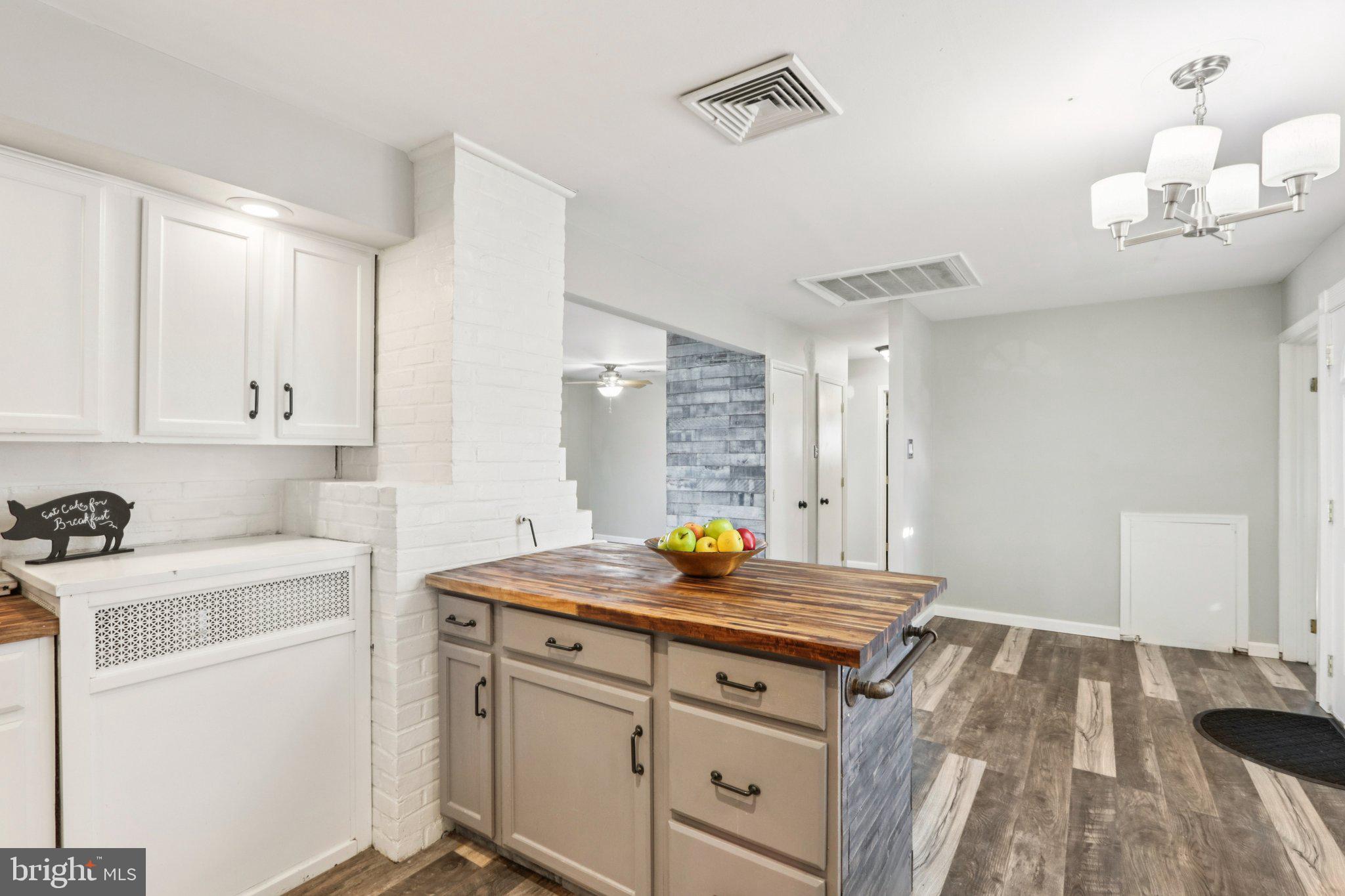 MAGNOLIA HILL - Residential