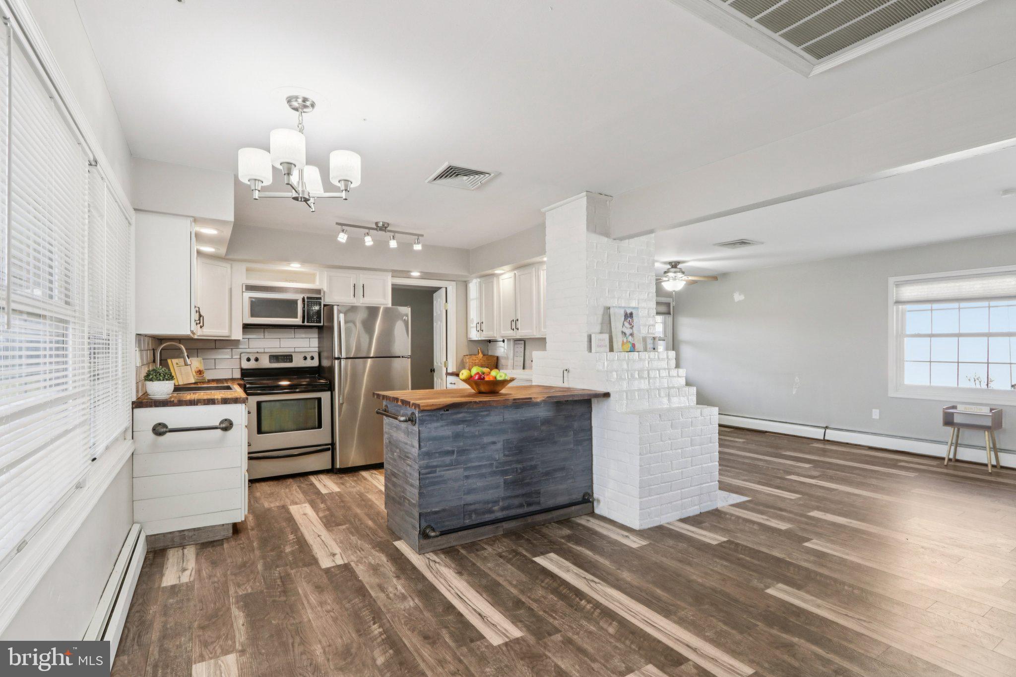 MAGNOLIA HILL - Residential