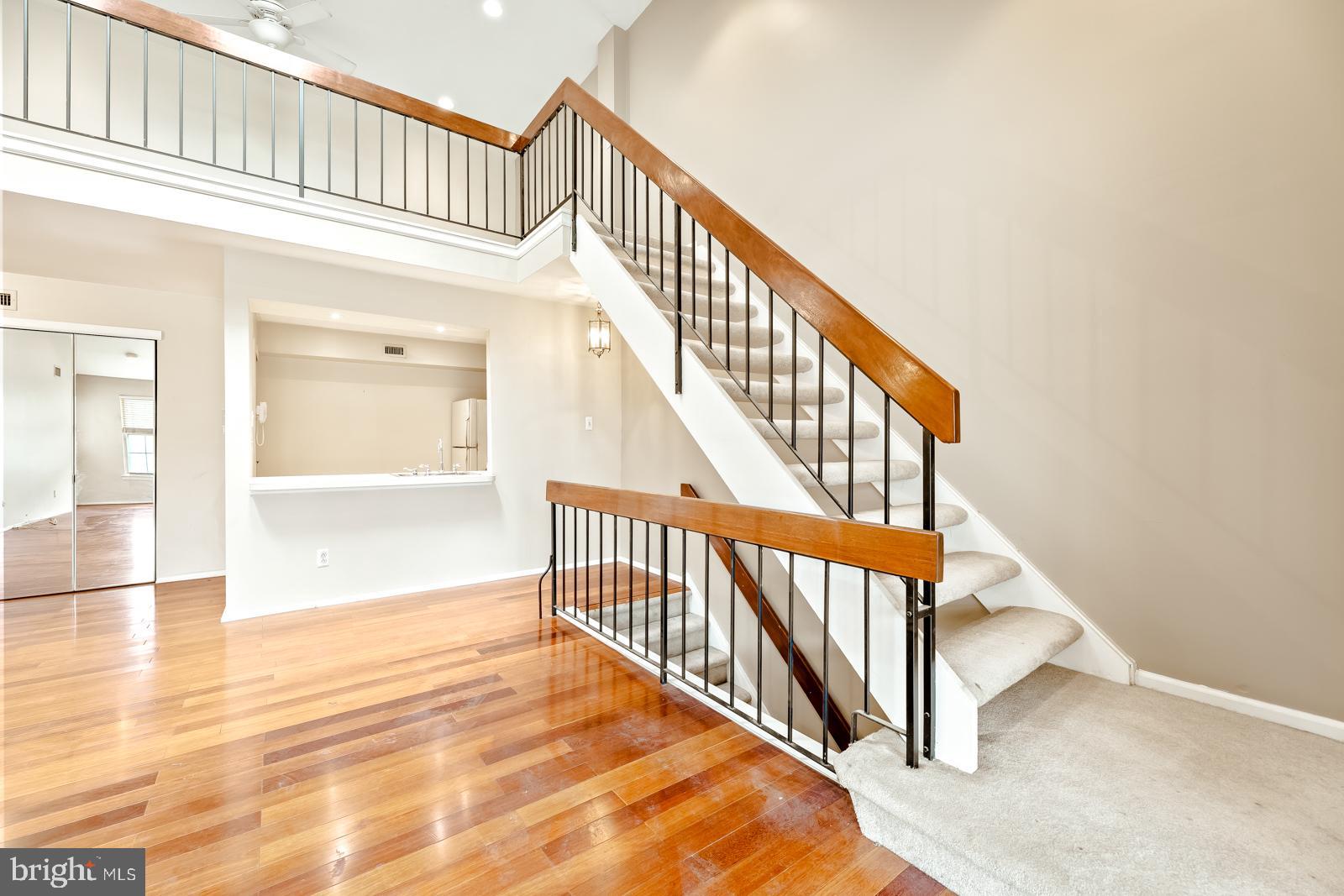 VALLEY GLEN - Residential