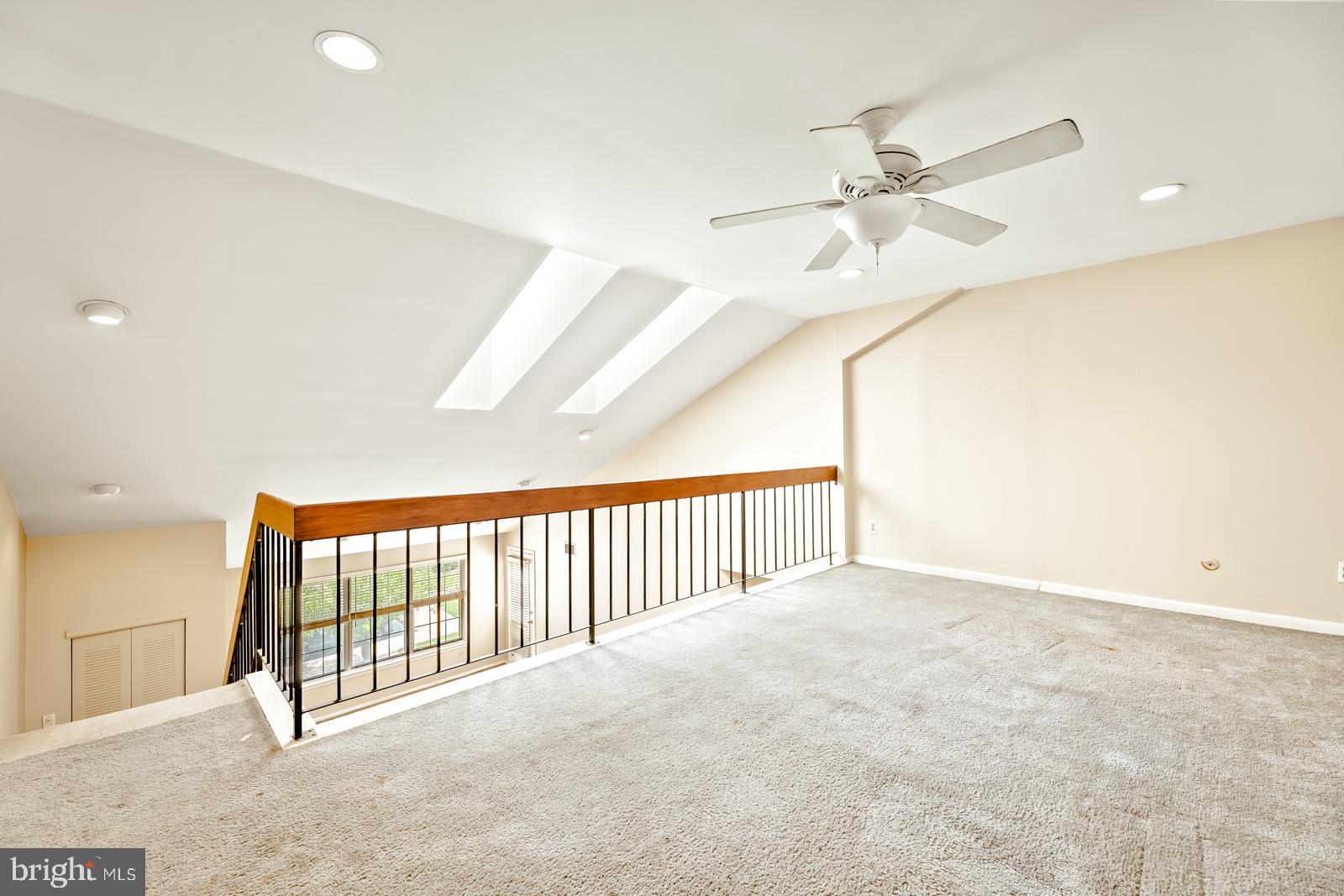 VALLEY GLEN - Residential